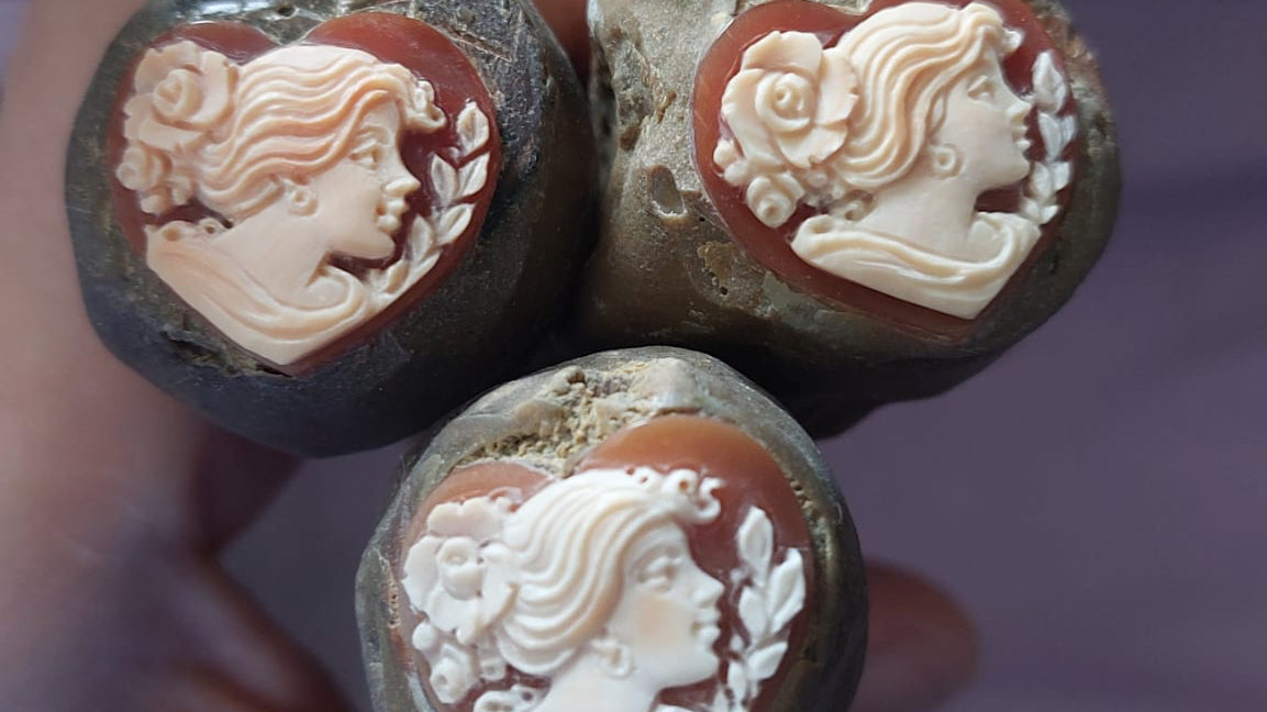 Graceful Heart Cameo