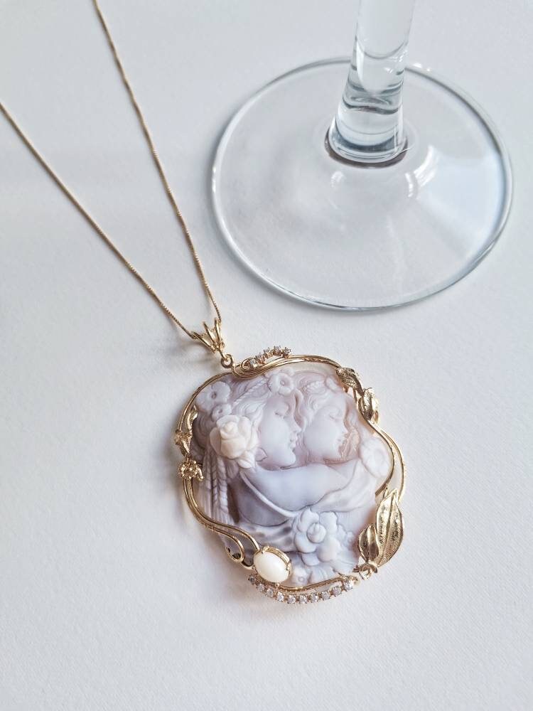 Genuine cameo necklace, Freshwater pearls, sea shell handmade cameo necklace, silver sterling 925, custom gift for her, wedding anniversary