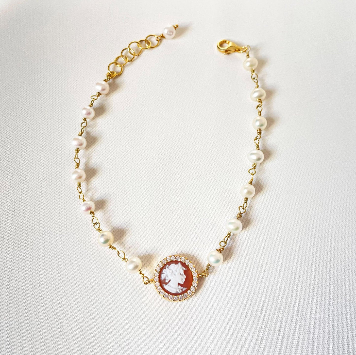 Joanne Cameo pearl set