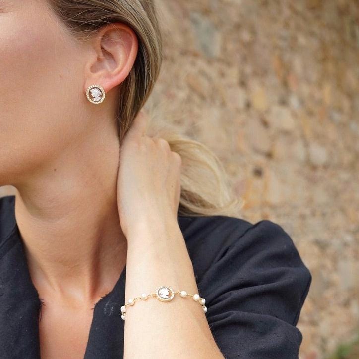 Joanne Cameo pearl set