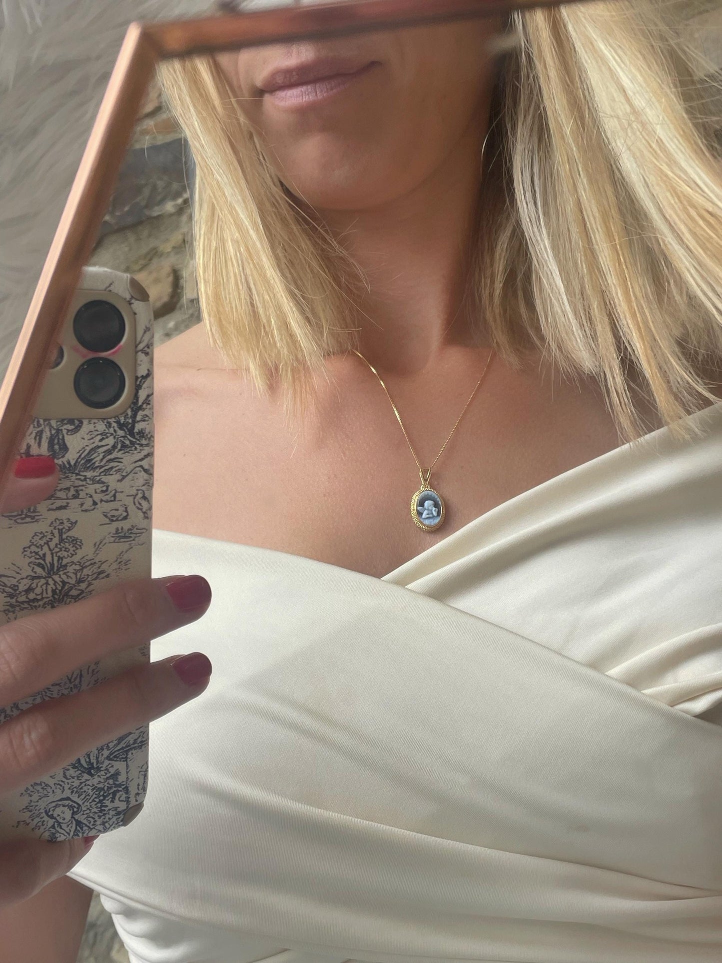 Angel cameo necklace