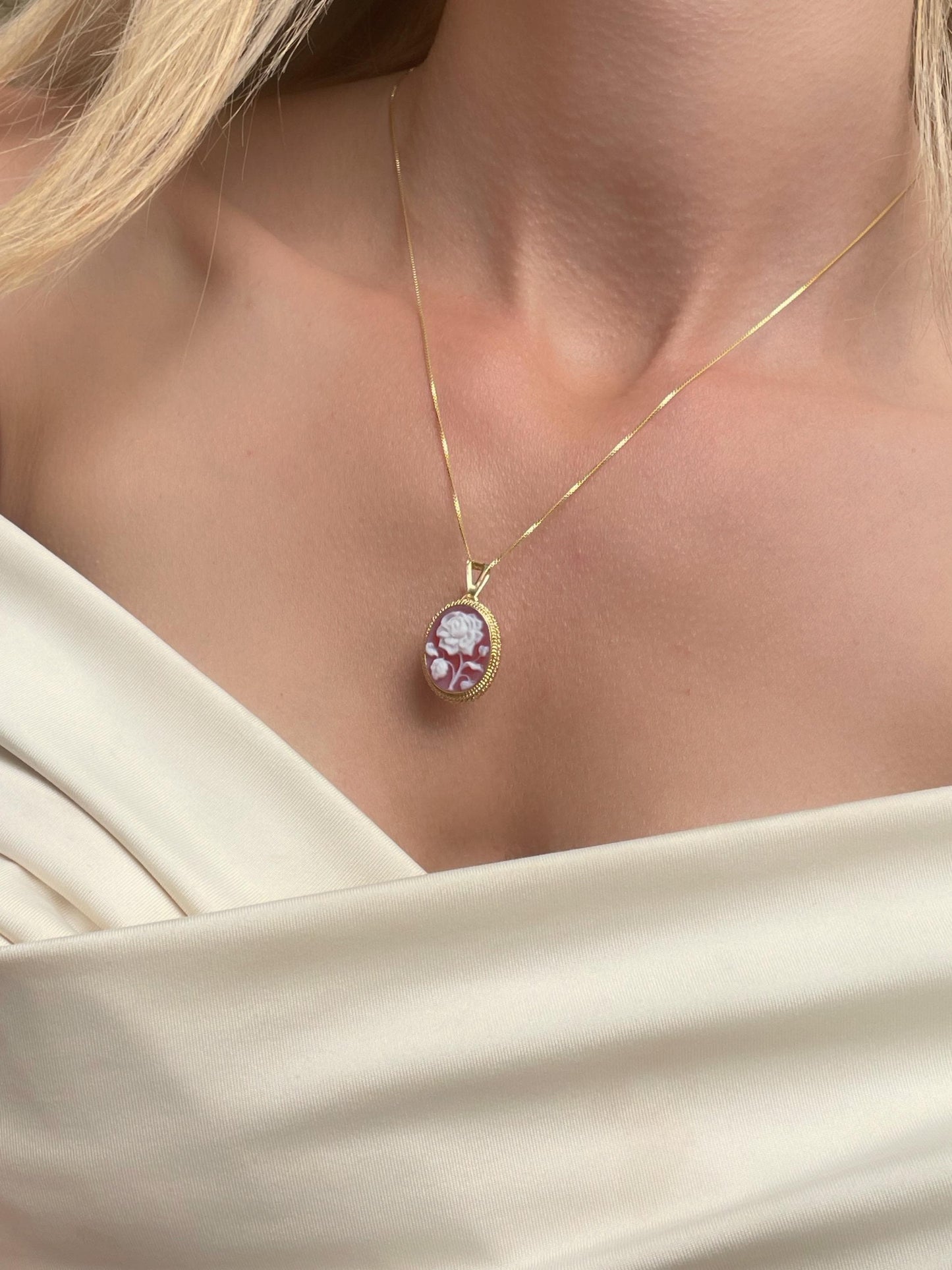 Red cameo rose necklace