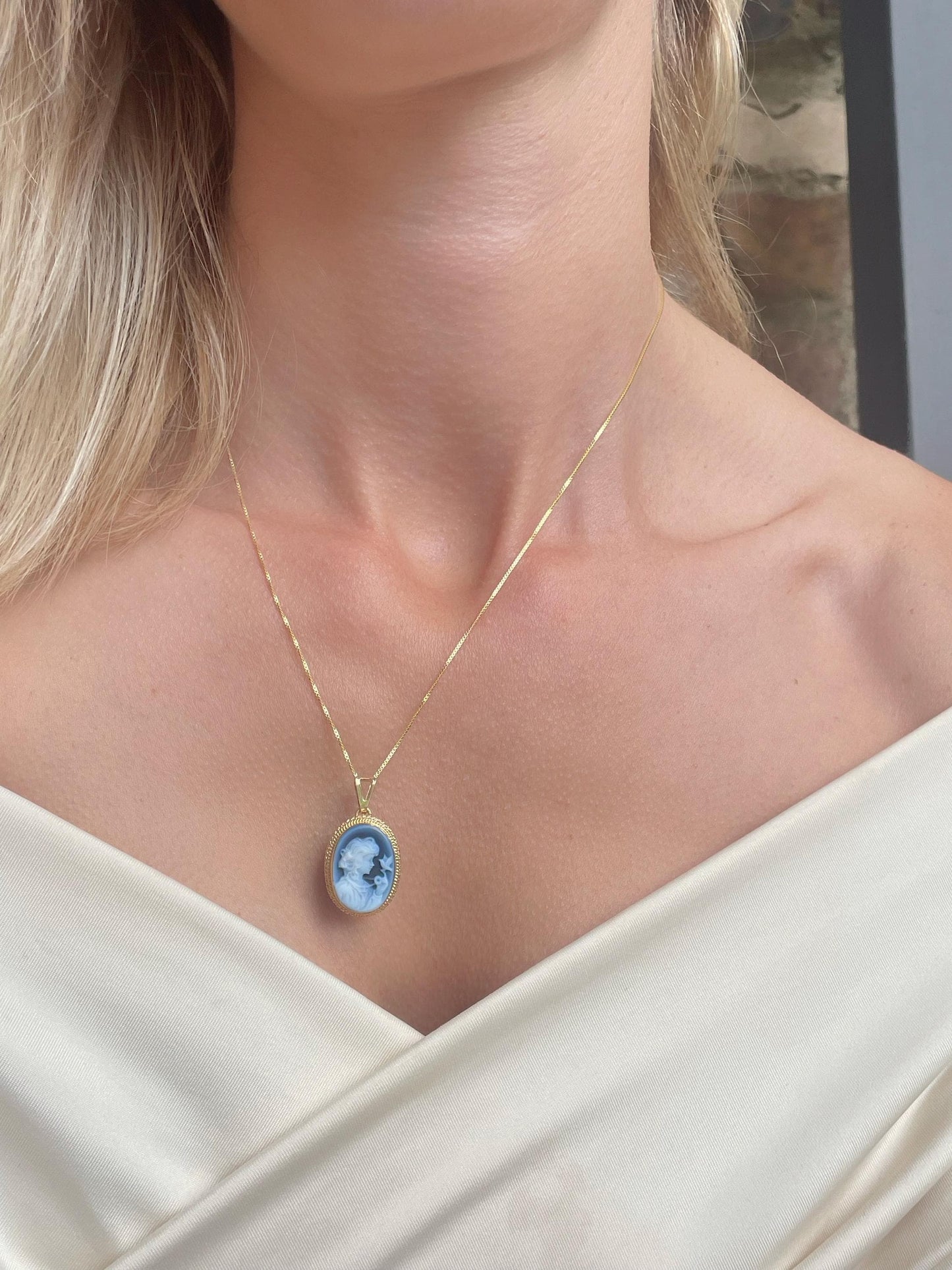 SARI NECKLACE -LADY & BIRD-