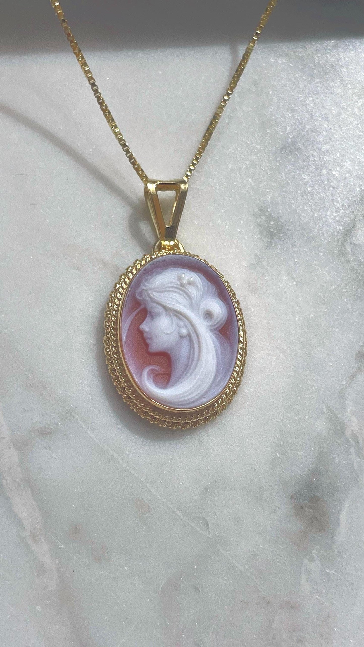 CHARMING LADY CAMEO