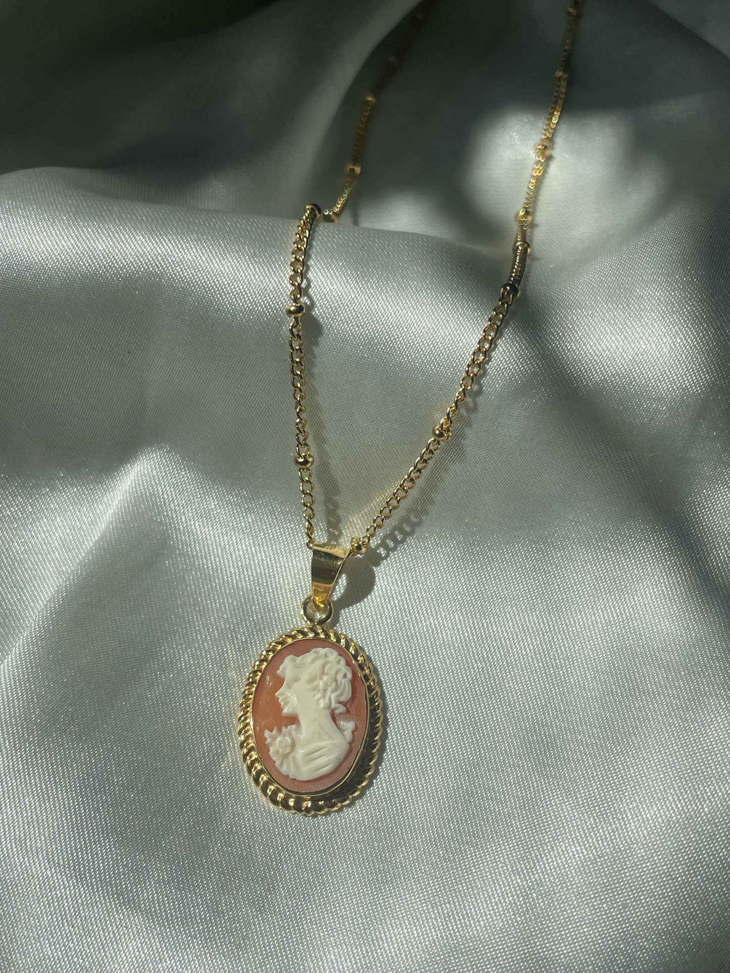 Petit cameo necklace