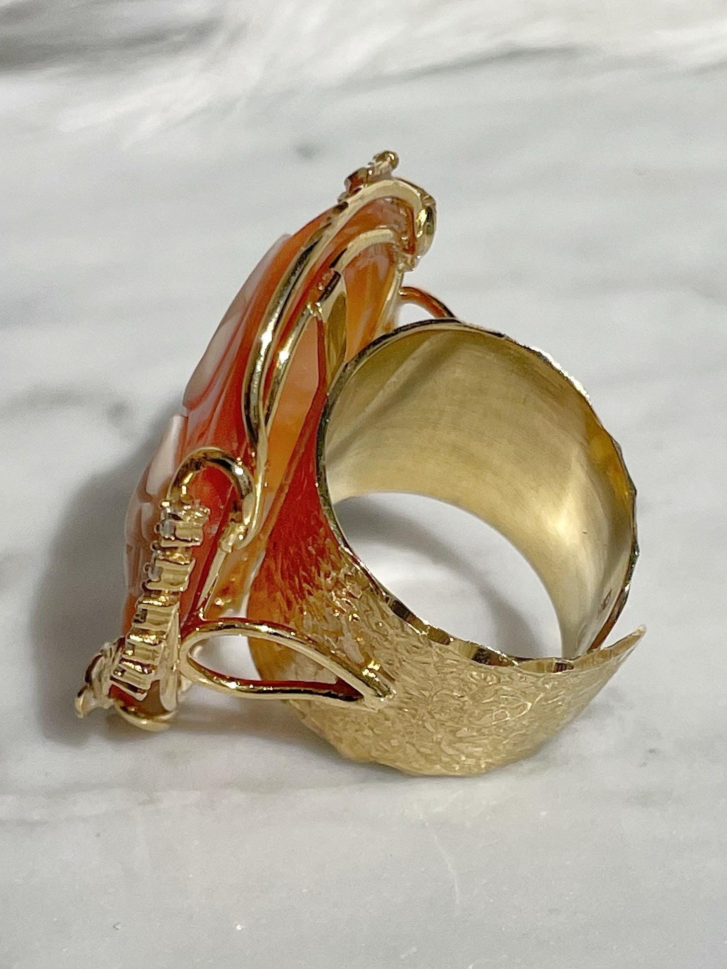 Noble Grace Cameo Ring | Milano Jewelry Week 2025