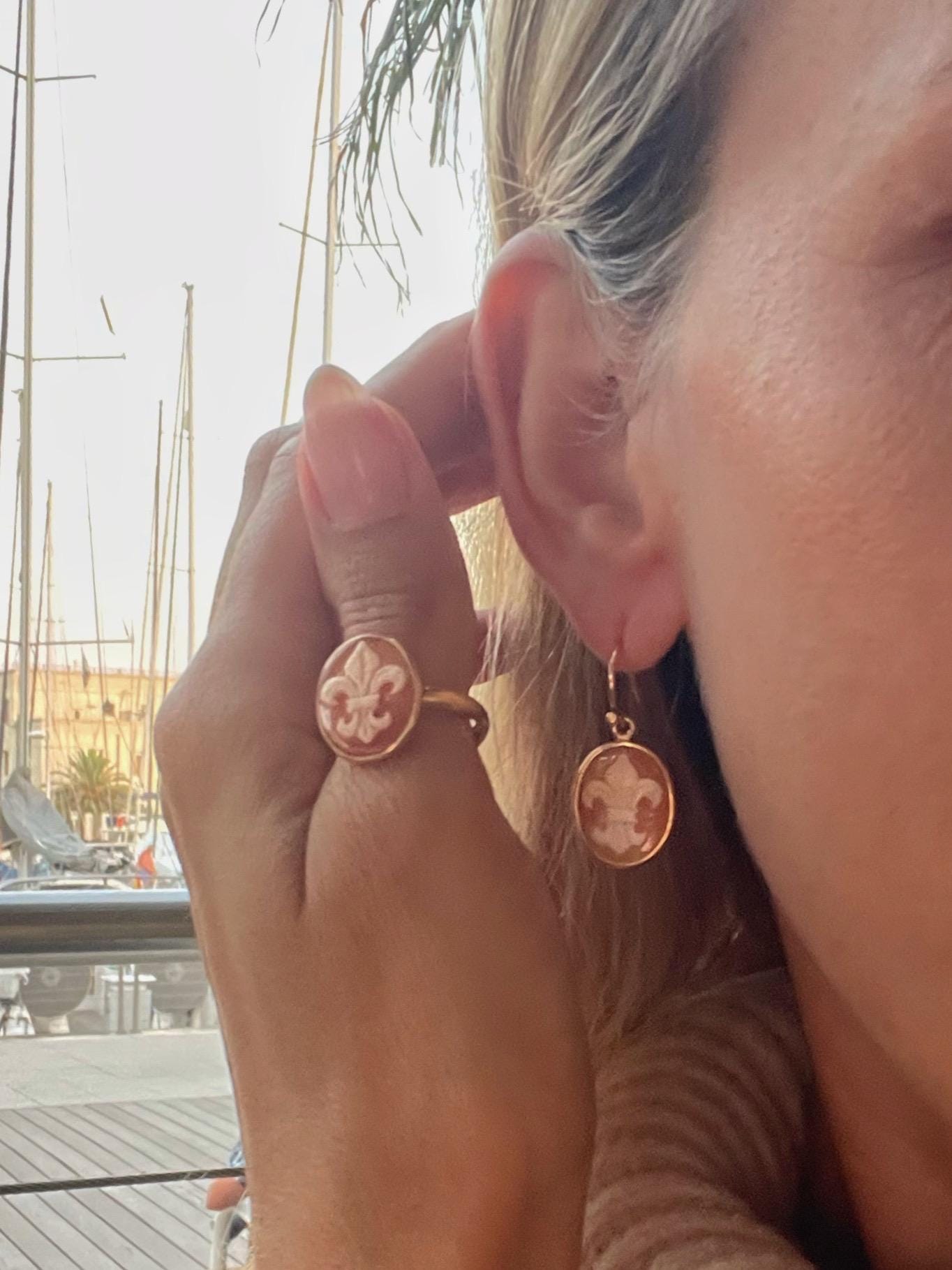 Fleur de Lis earrings, cameo drop earrings, 18K gold earrings, anniversary gift, bridal jewelry, made in Italy, custom unique gift, camée