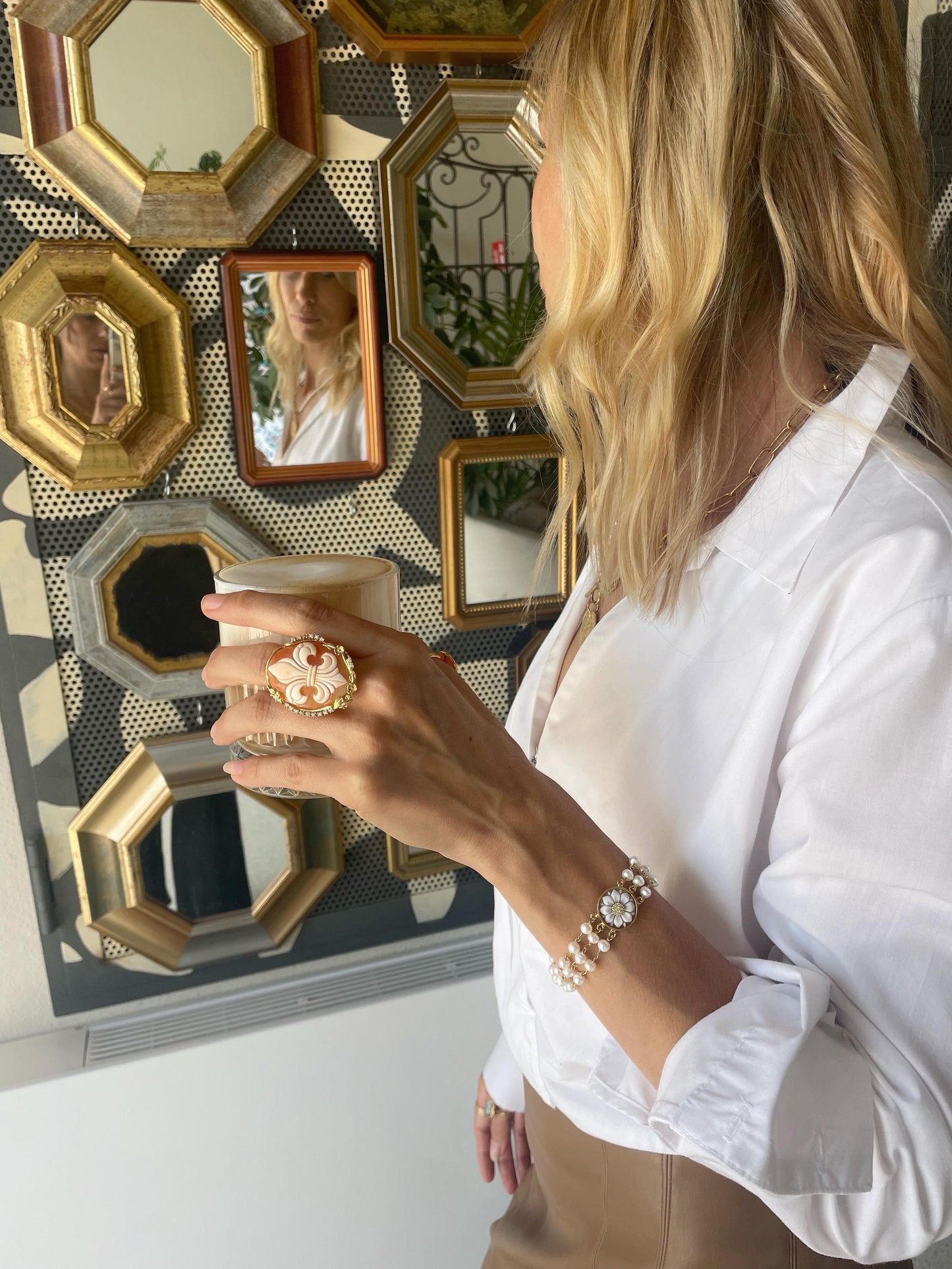 Noble Grace Cameo Ring | Milano Jewelry Week 2025 | vintage ring, handmade ring, giglio, unique handmade gift, 18K gold, made in Italy, mom