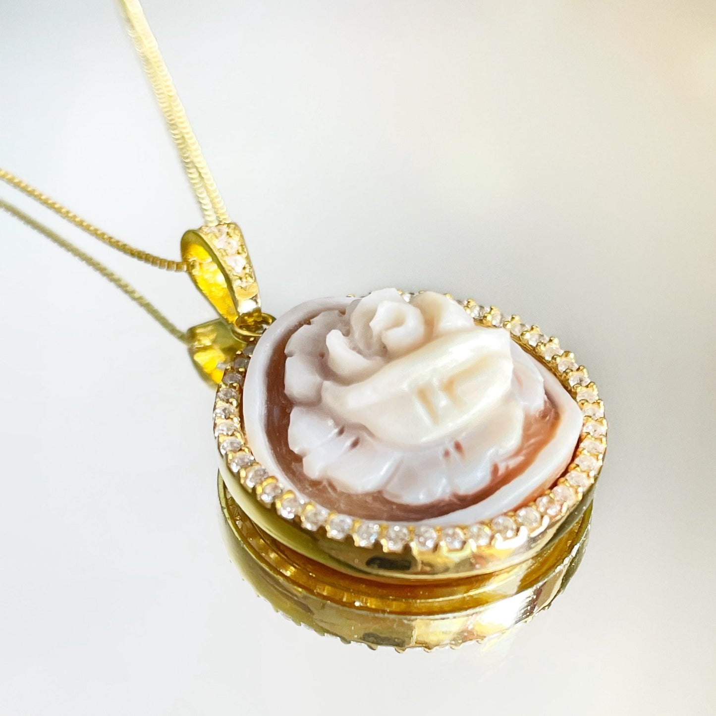 Floral Cameo necklace, 18K gold necklace, custom gift set for her, made in Italy, bridal jewellery, wedding gift, birth month flower, dainty