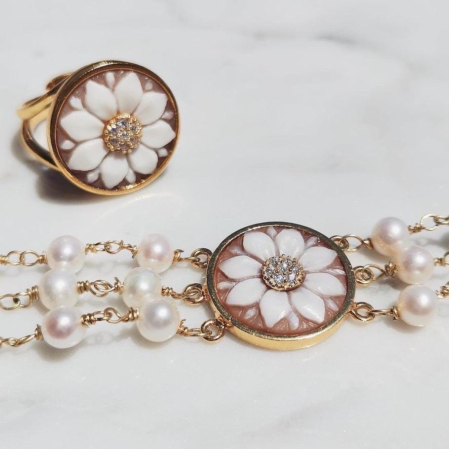 cameo pearl bracelet, handmade jewelry, bridal gift, bridal jewelry, handmade gift, personalised jewelry, made in Italy, waterproof bracelet