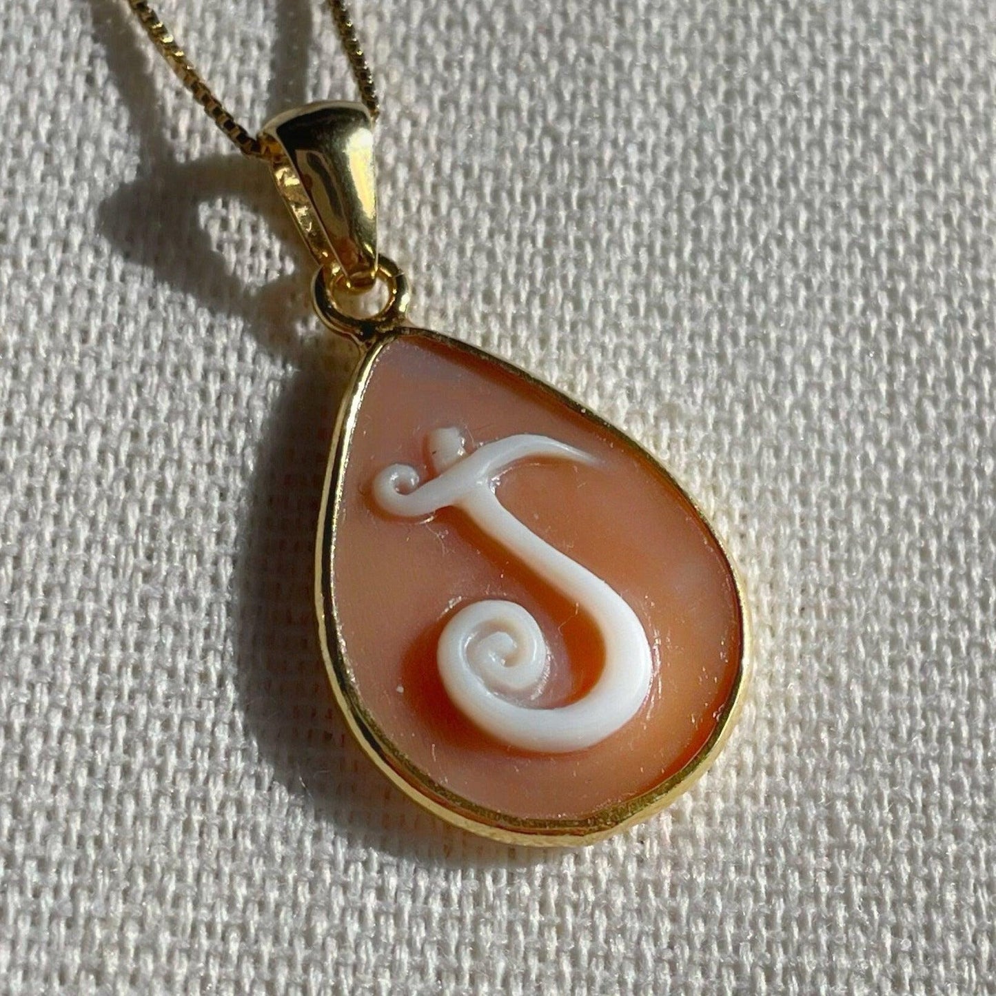 Letter J pendant, initials, cameo necklace, dainty, minimalistic golden necklace, shell cameo, minimalist jewelry, wedding gift, anniversary
