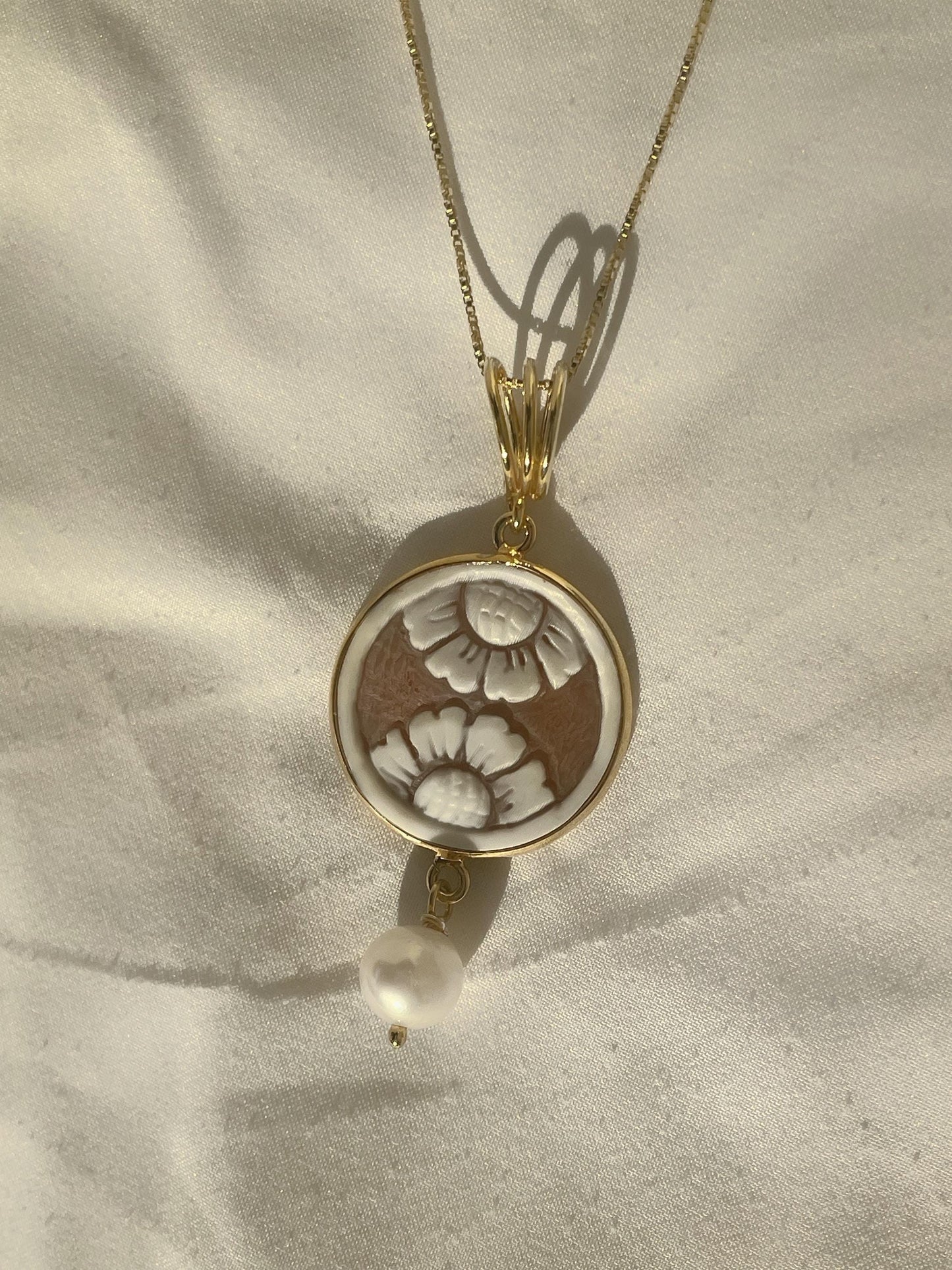 Dainty necklace, Floral cameo necklace, personalised gift for her, bridal necklace, wedding, genuine Italian cameo, jewelry gift set, pearl