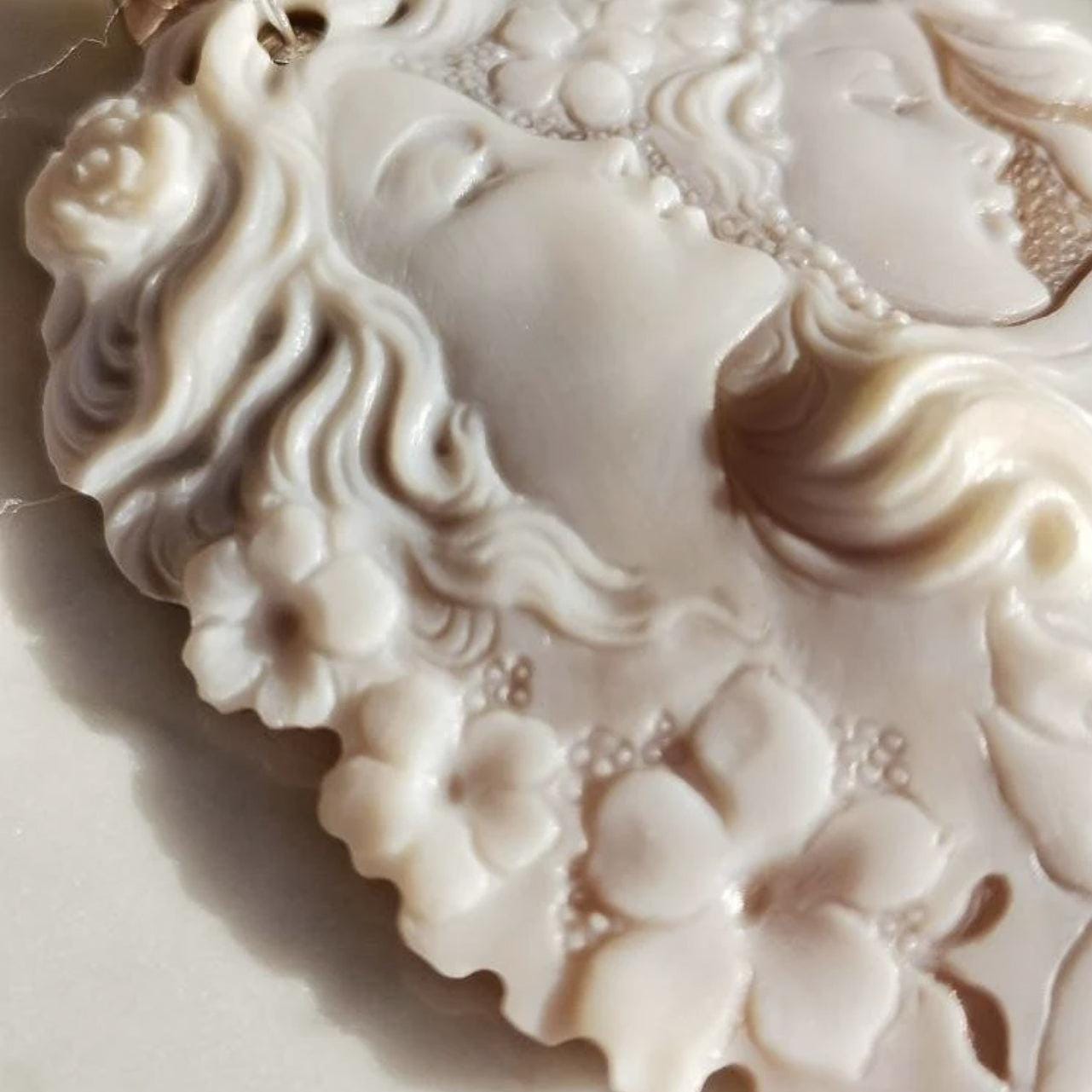 Cameo necklace, mother necklace, genuine sea shell cameo, made in Italy, personalised gift for her, wedding jewelry, bridal necklace, mom