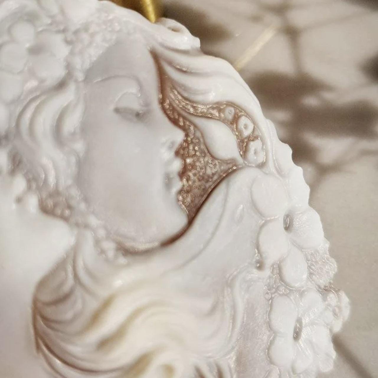 Cameo necklace, mother necklace, genuine sea shell cameo, made in Italy, personalised gift for her, wedding jewelry, bridal necklace, mom