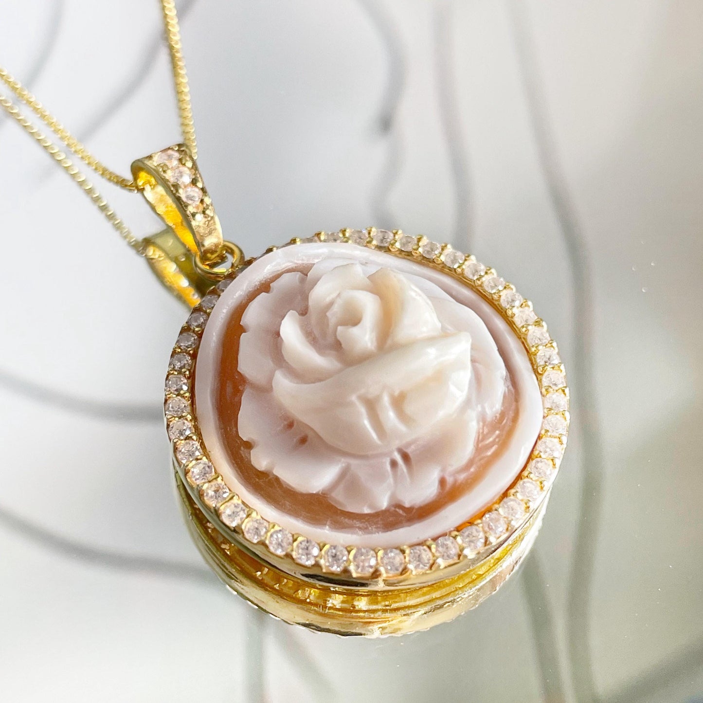 Floral Cameo necklace, 18K gold necklace, custom gift set for her, made in Italy, bridal jewellery, wedding gift, birth month flower, dainty