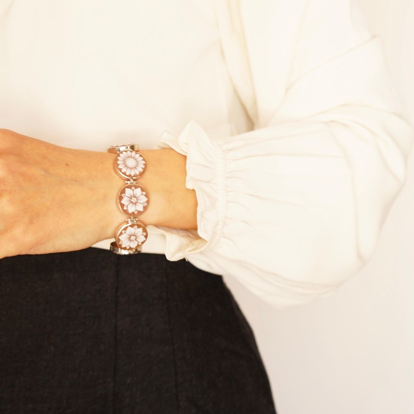 Cameo bracelet, handmade jewelry, wedding anniversary gift, Flower Bracelet, Friendship, custom gifts, made in Italy, bridal jewelry, mom