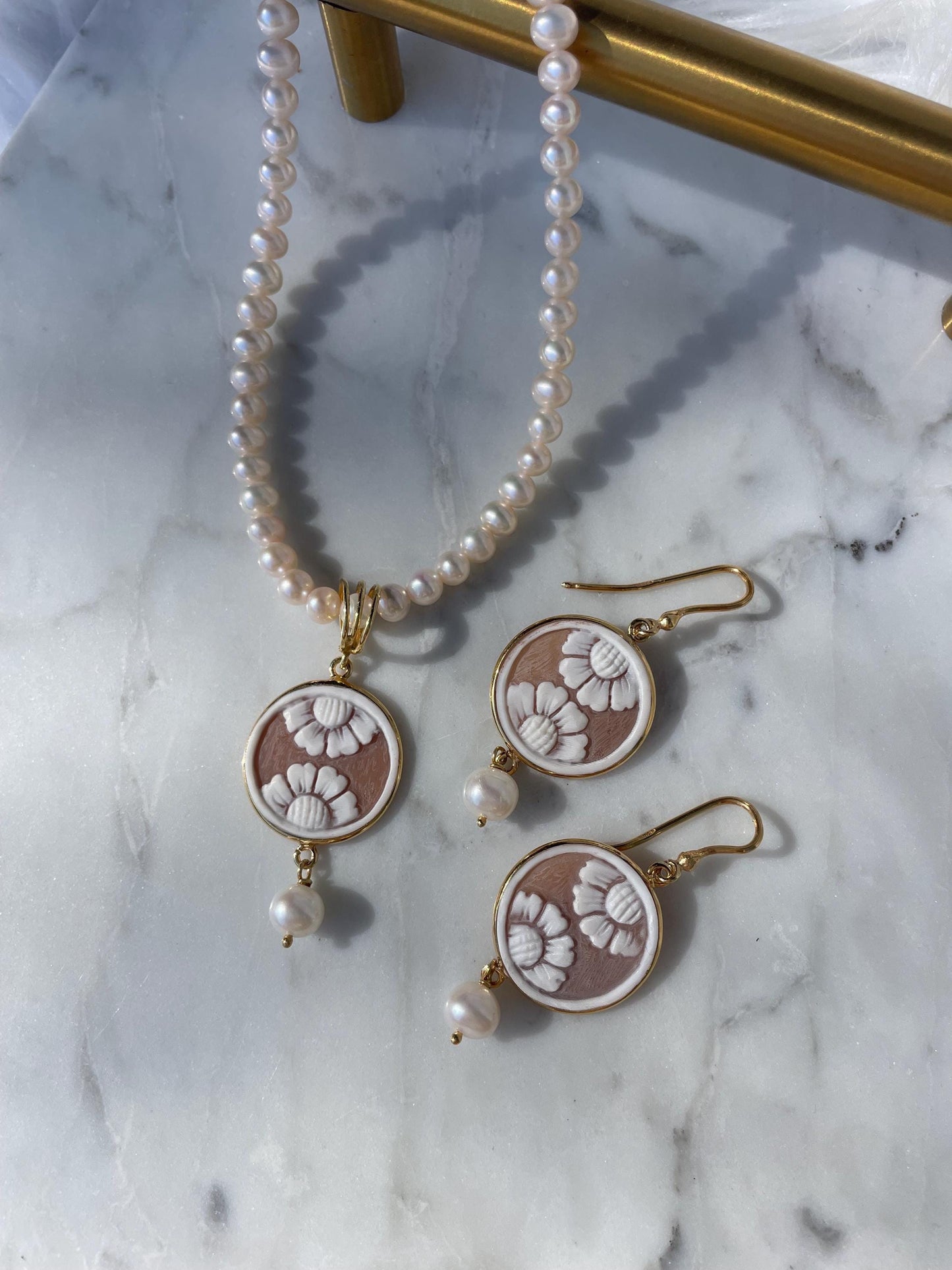 Floral cameo set, freshwater pearls, personalised gift for her, bridal necklace, wedding, dainty necklace, jewelry set, cameo jewelry, mom