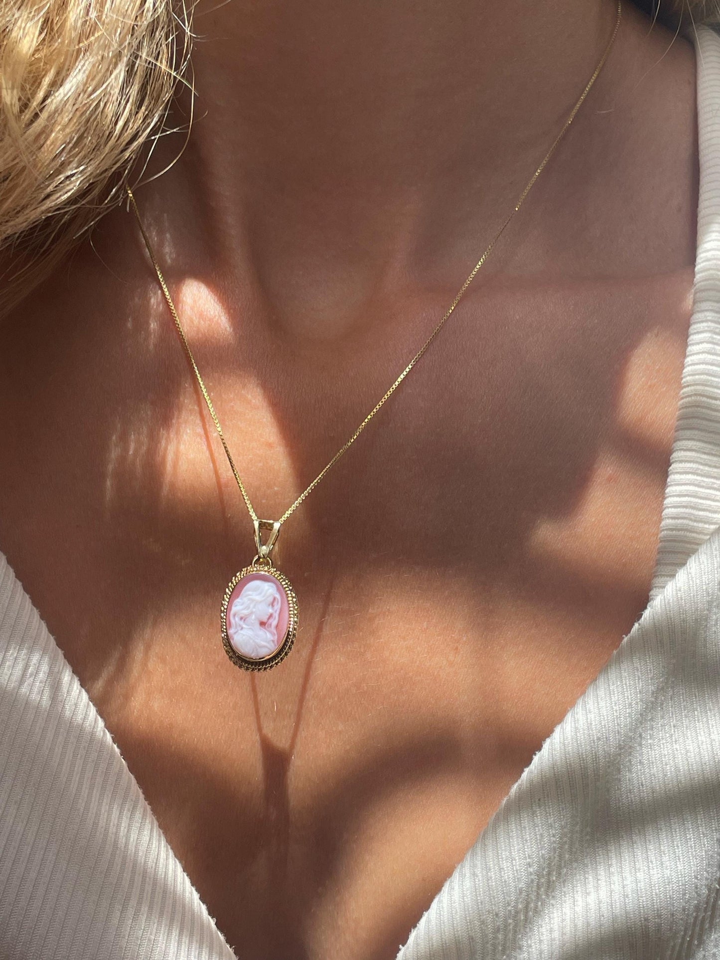 Lady cameo necklace - AnnieMae
