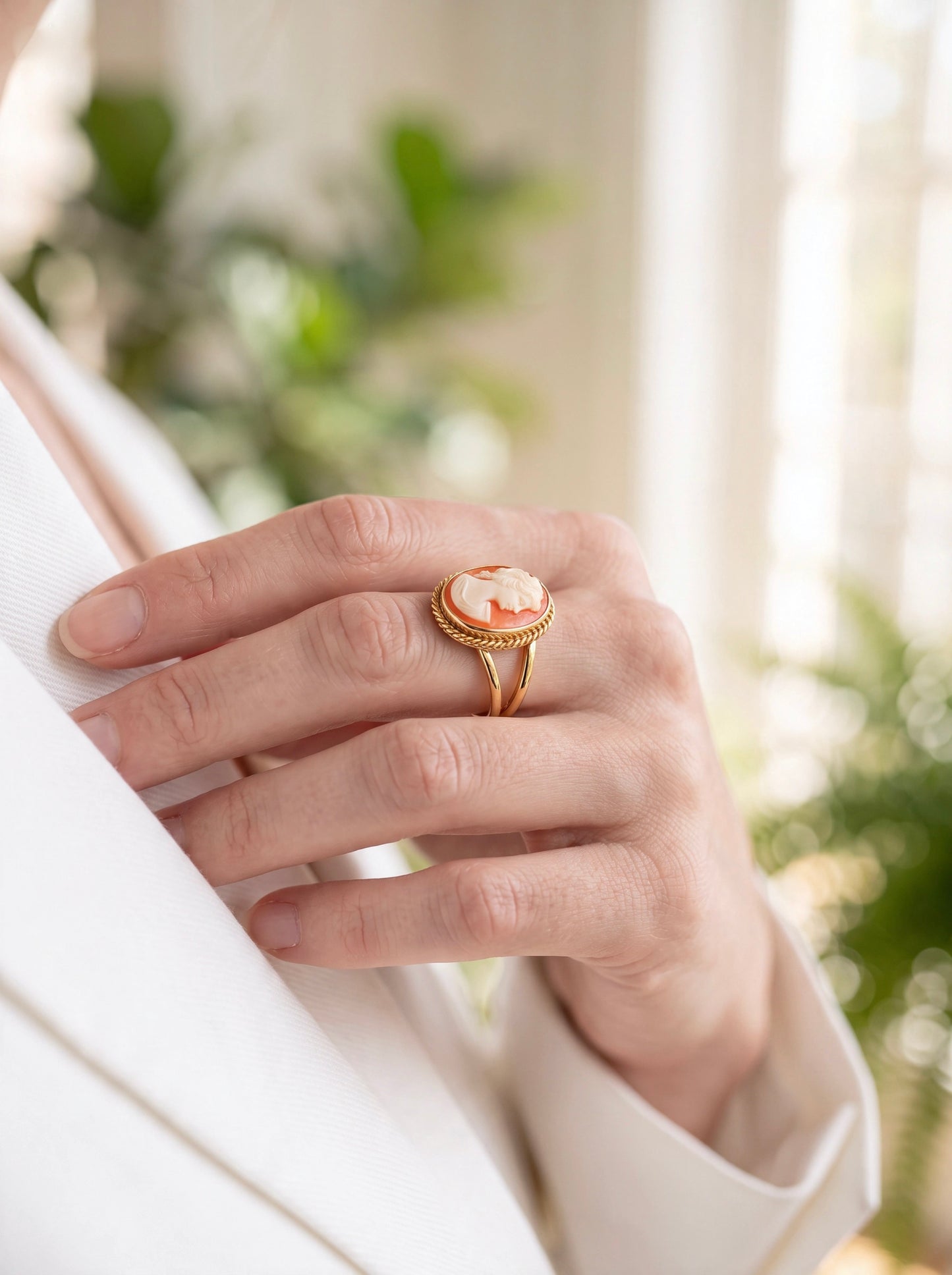 18k Gold Cameo Ring
