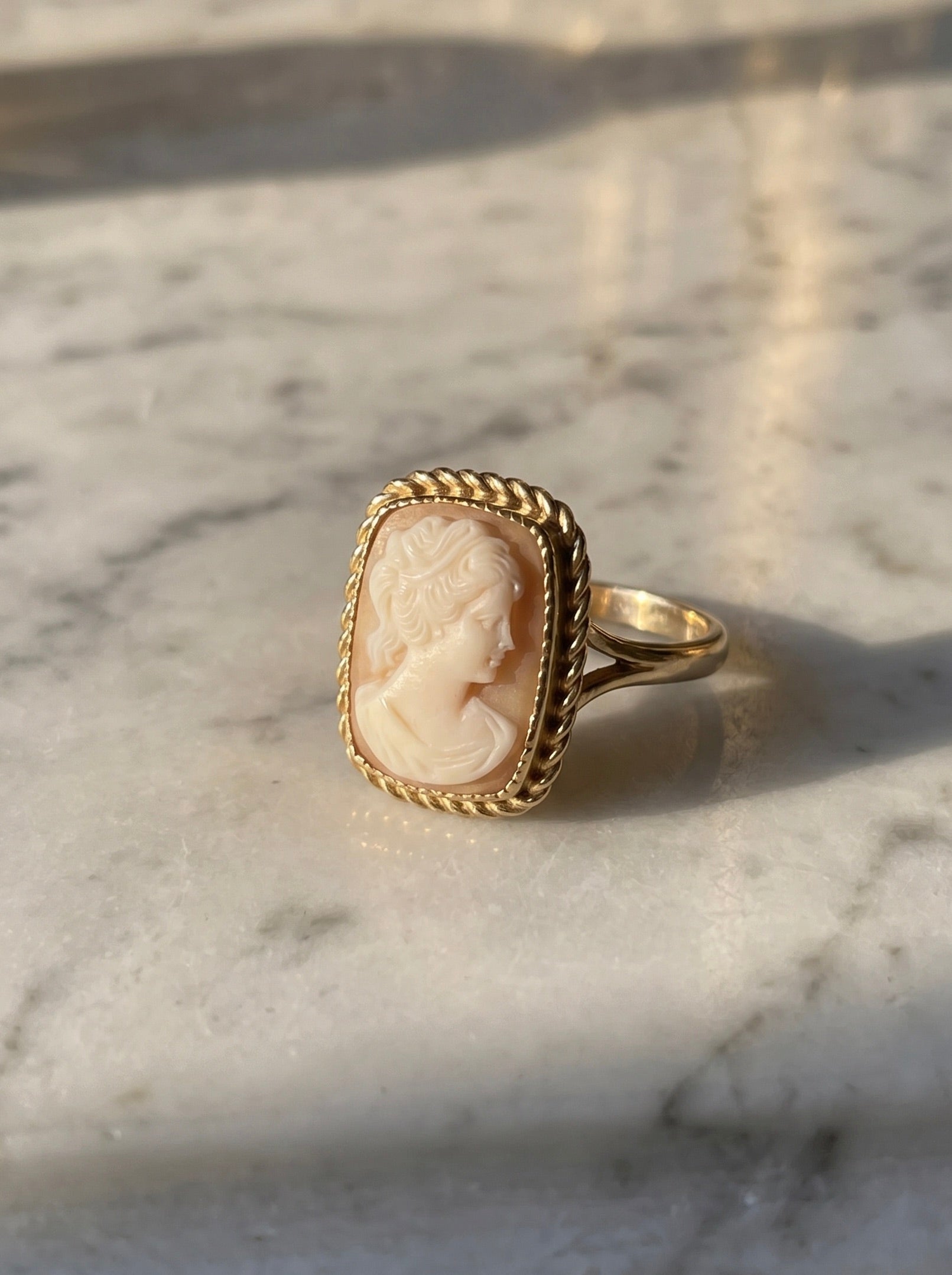 square handmade cameo ring with 18k gold frame, made in italy cameo