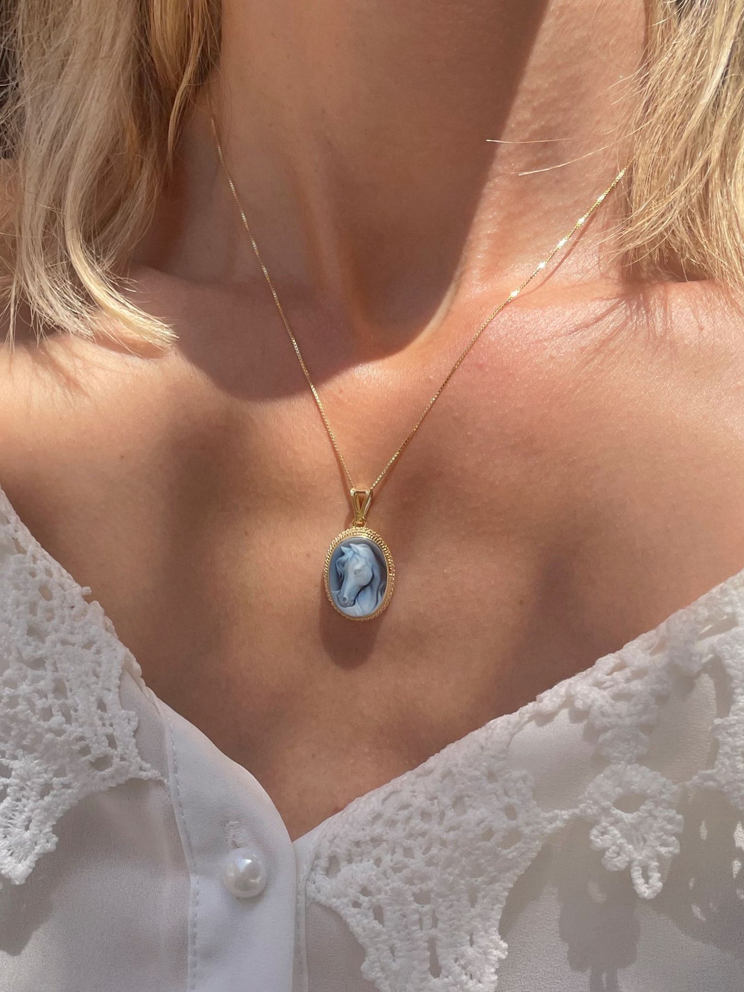 Horse cameo necklace - blue