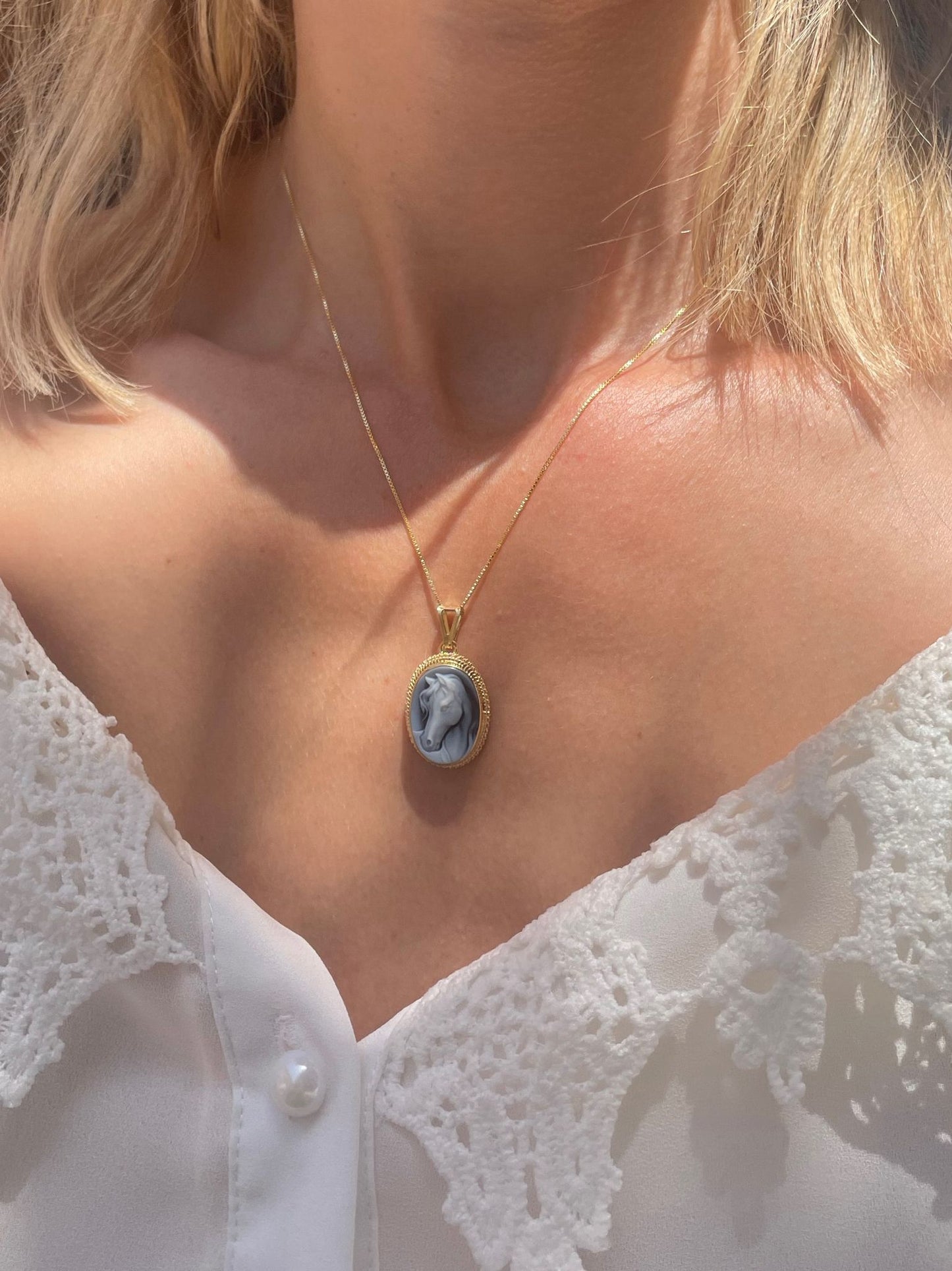 Horse cameo necklace - blue