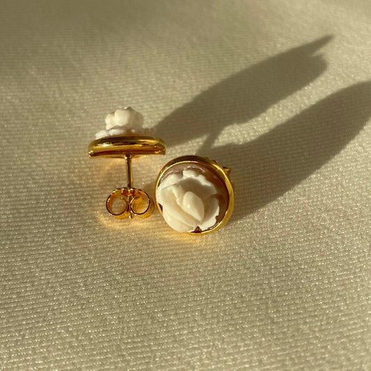 Cameo rose earrings earrings, gold stud earrings, anniversary, wedding gift, made in Italy, rose jewellery, minimalist golden earrings, mom
