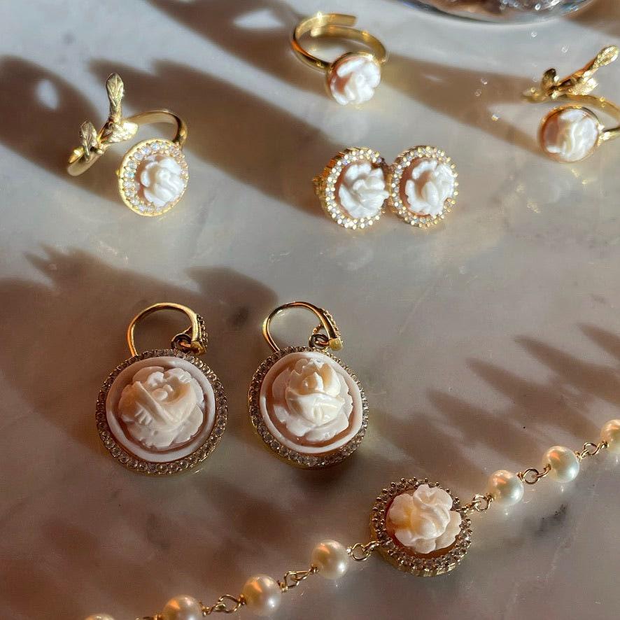Cameo rose earrings earrings, gold stud earrings, anniversary, wedding gift, made in Italy, rose jewellery, minimalist golden earrings, mom