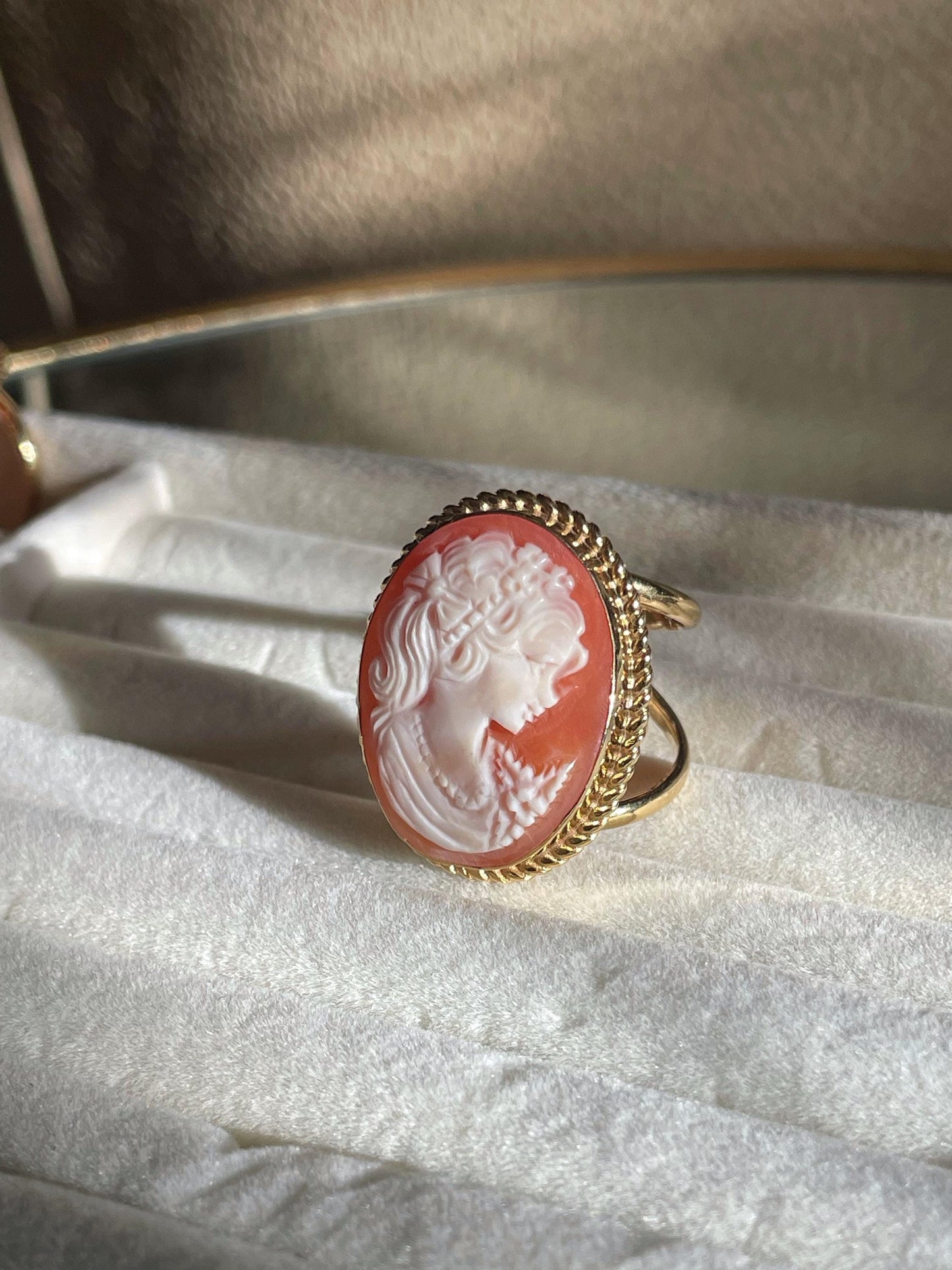 18k Gold Cameo Ring