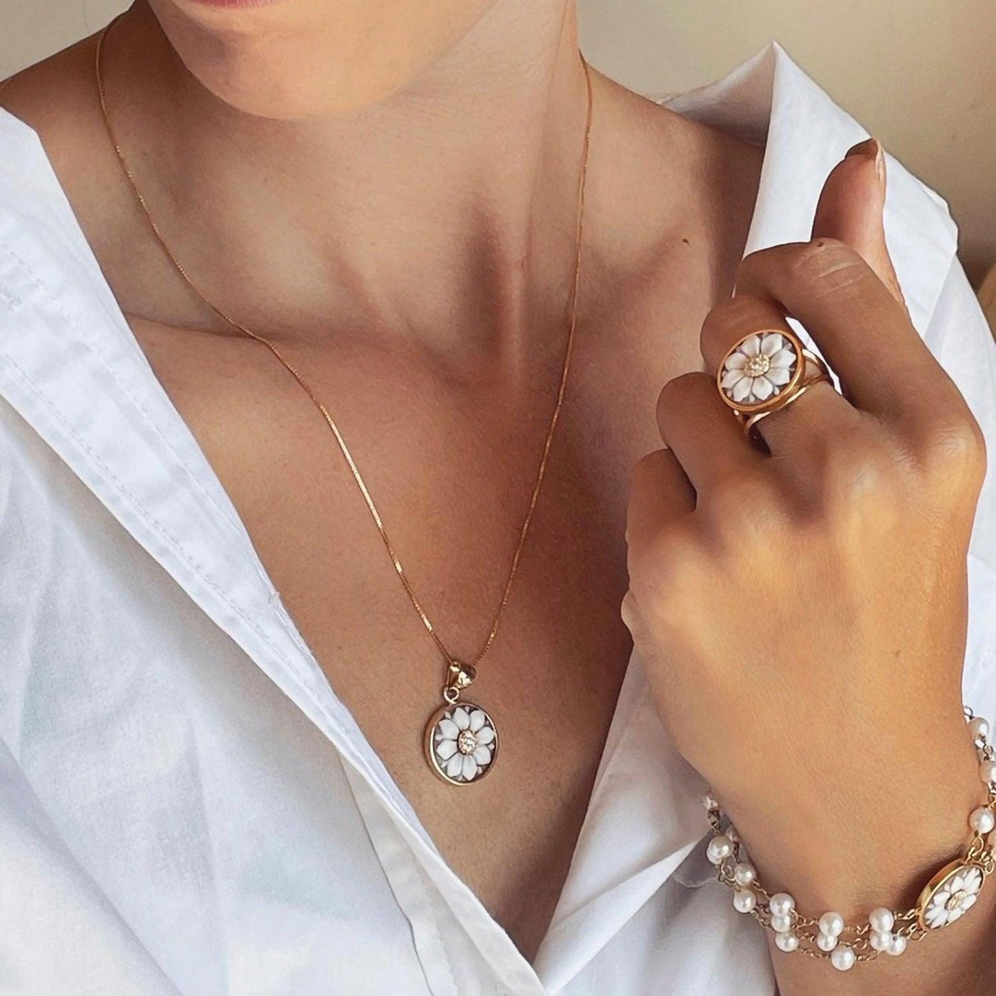 Dainty cameo necklace, necklace, unique handmade gift for daughter, jewelry set, minimalistic necklace, free shipping, made in Italy,