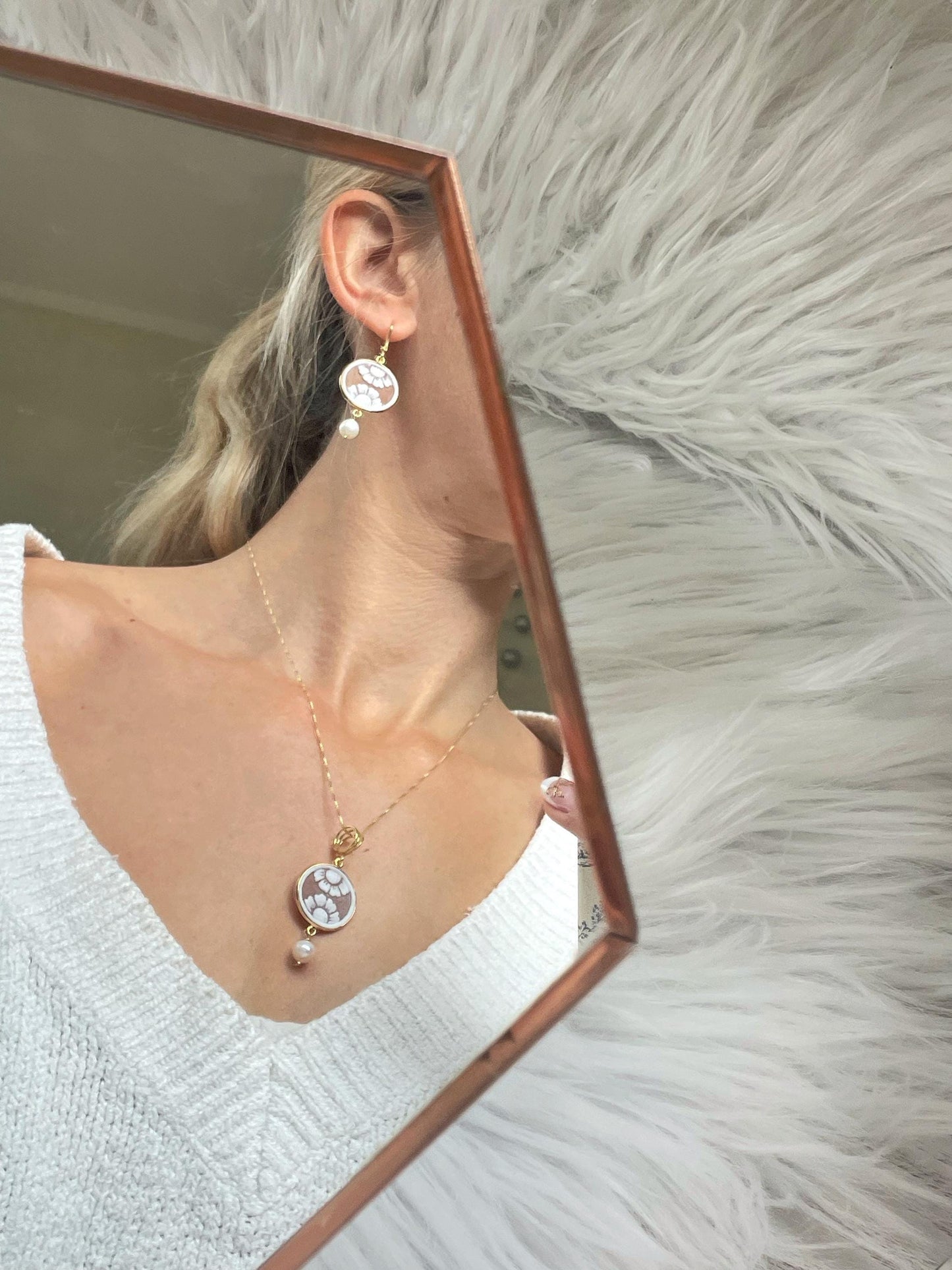 Dainty Floral Pendant