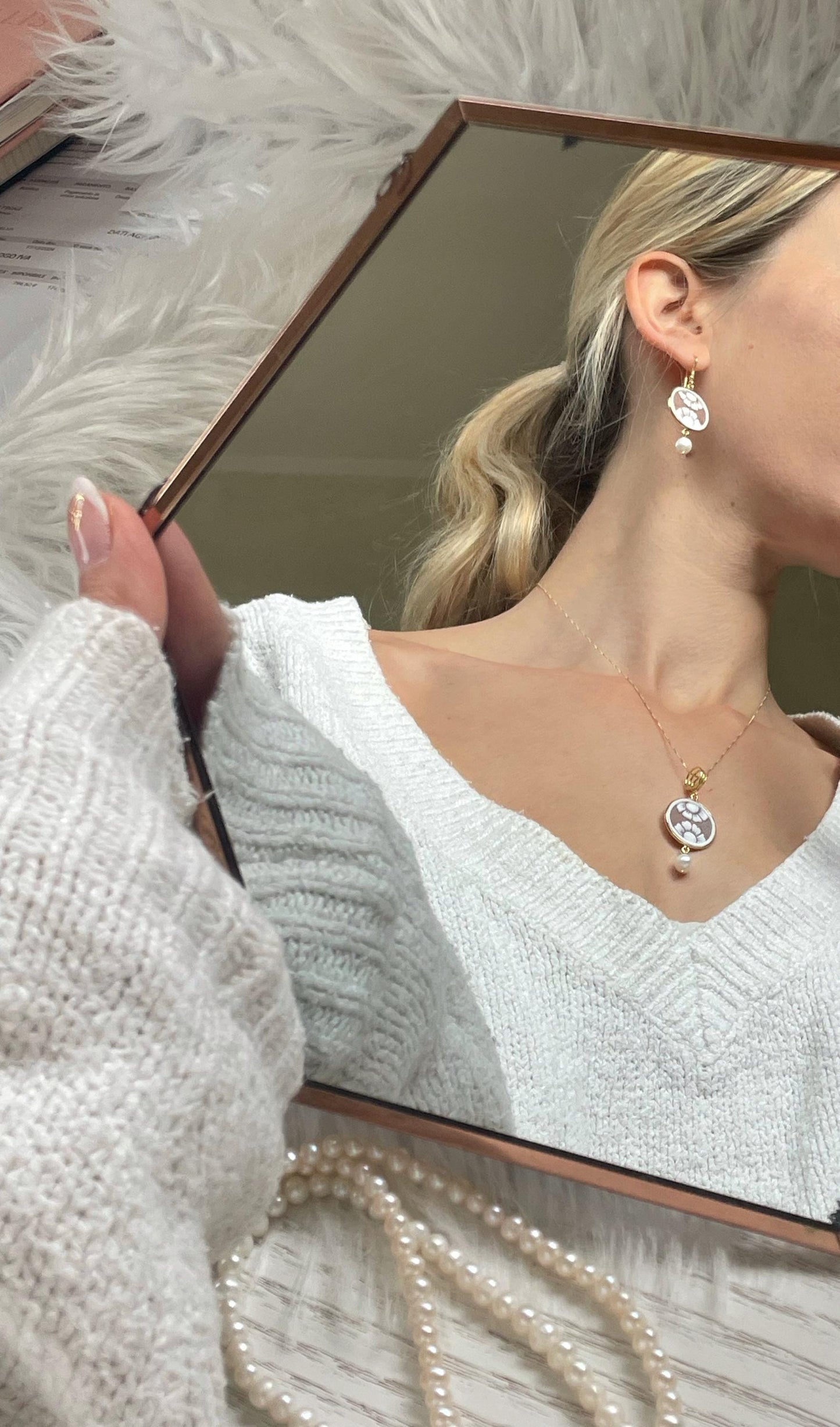 Dainty Floral Pendant