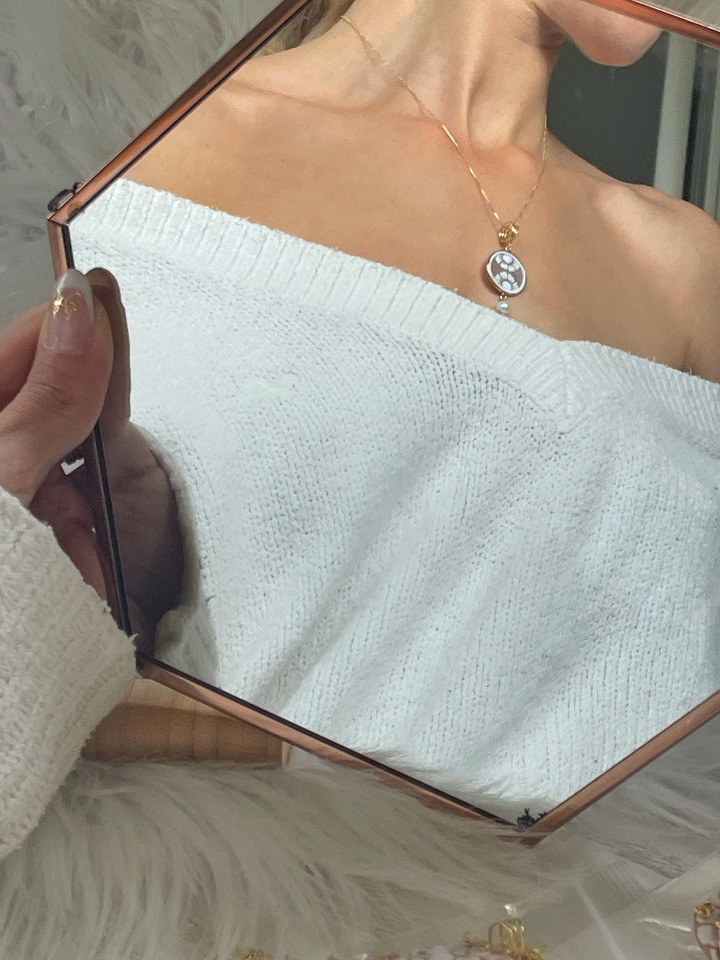 Dainty Floral Pendant