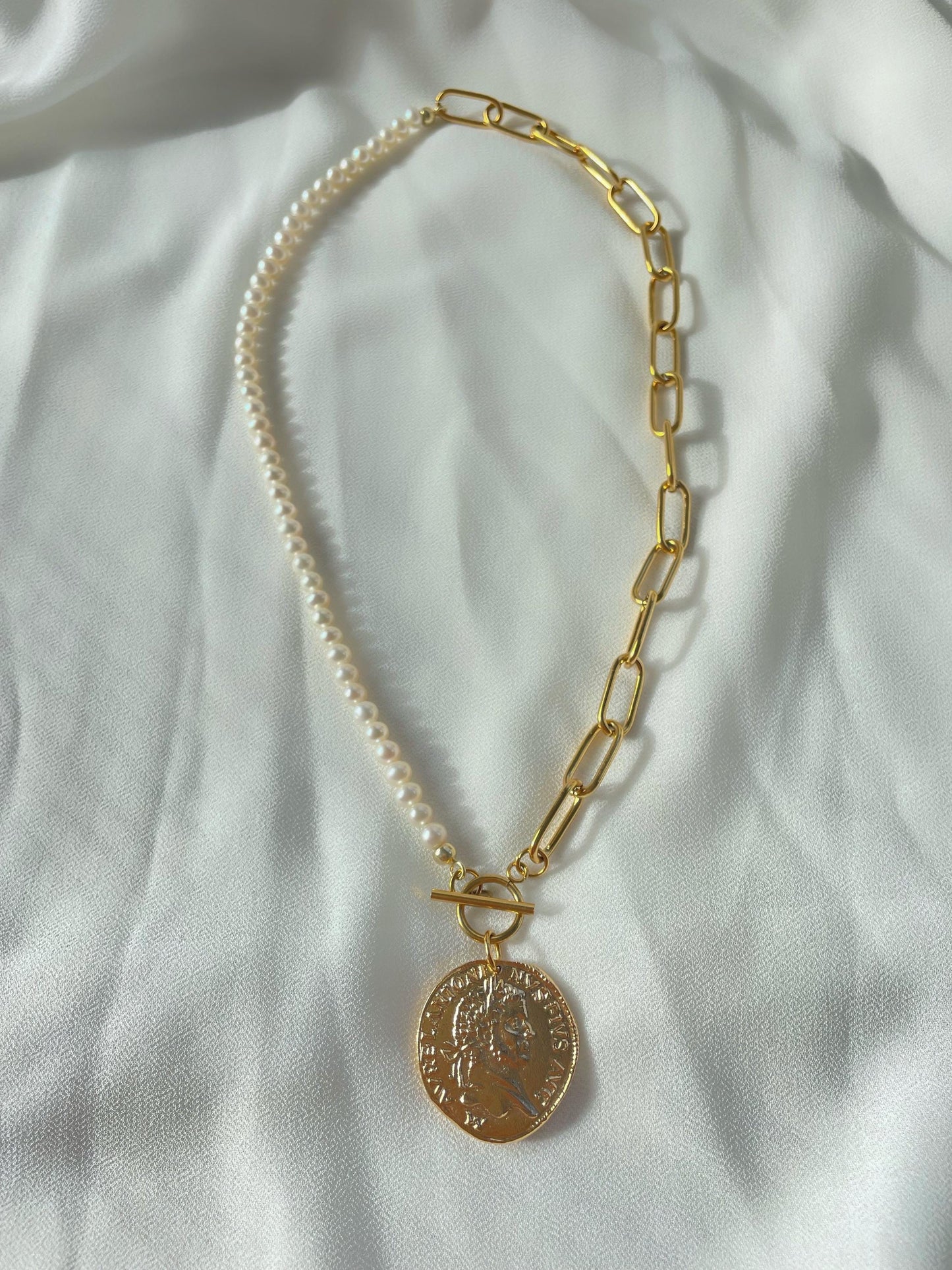 Aurelius Necklace - Pearl & Link Chain