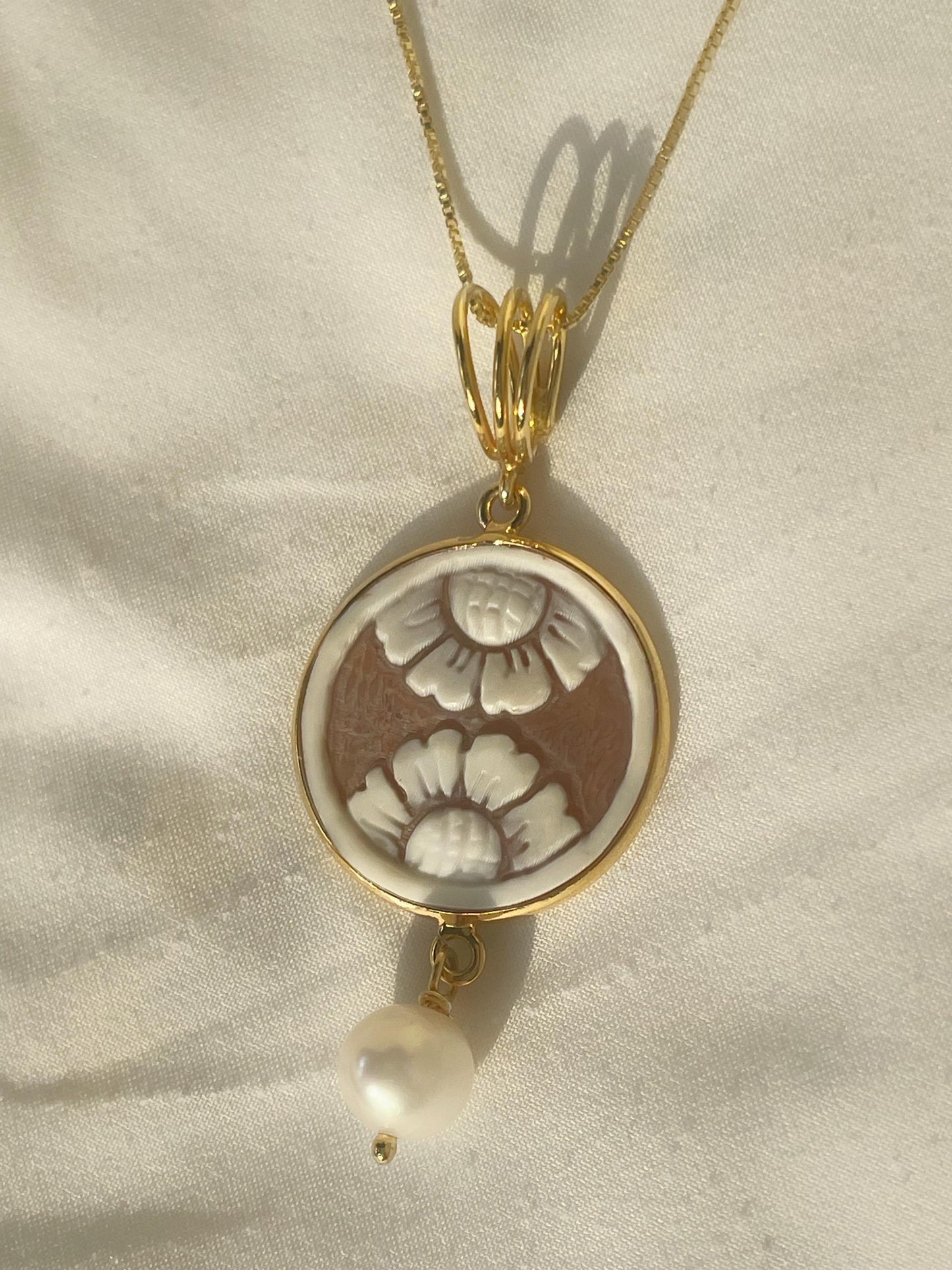 Dainty Floral Pendant