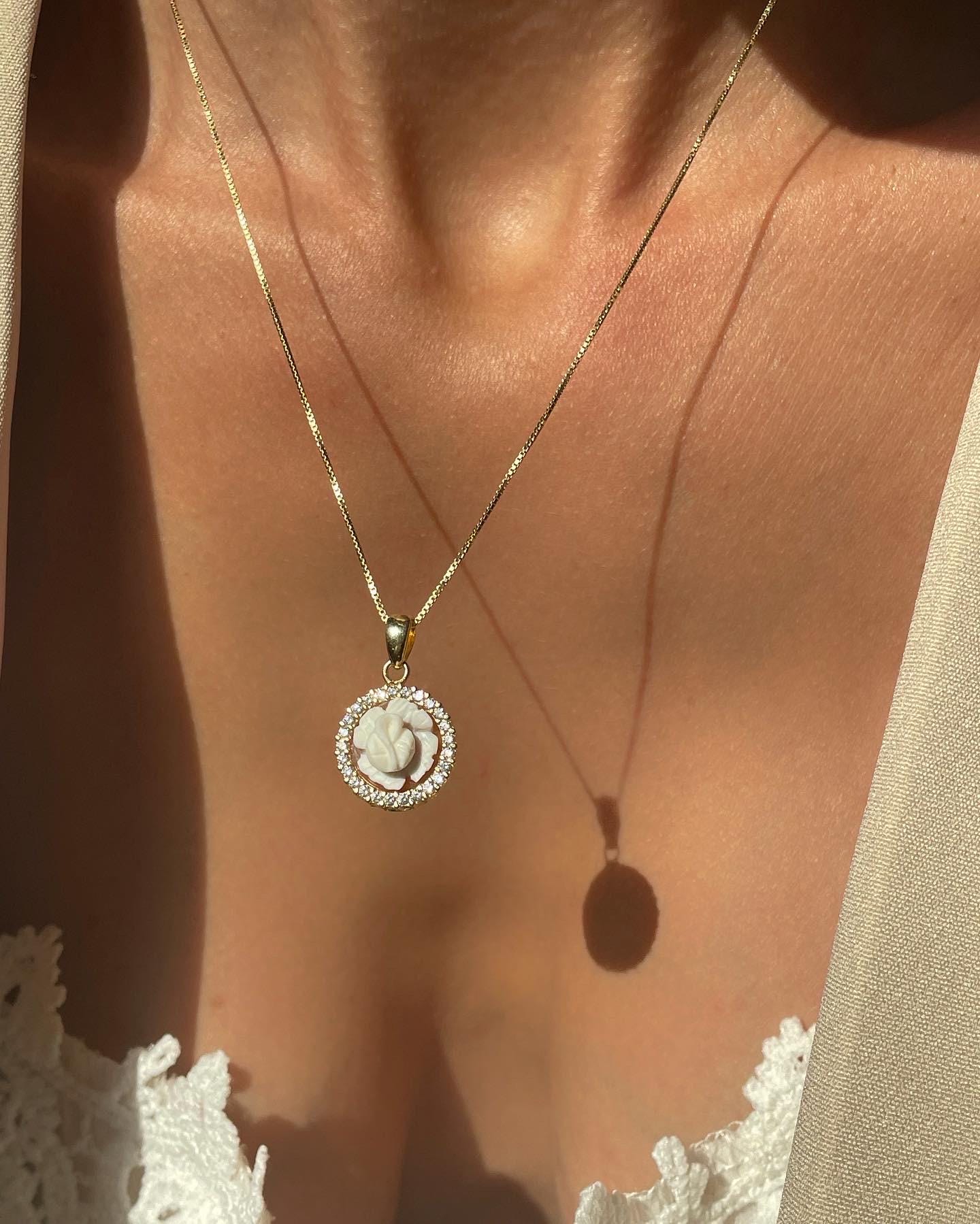 CUSTOM NAME PENDANT & ROSE CAMEO