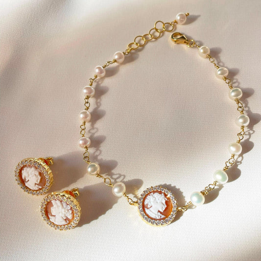 Joanne Cameo pearl set