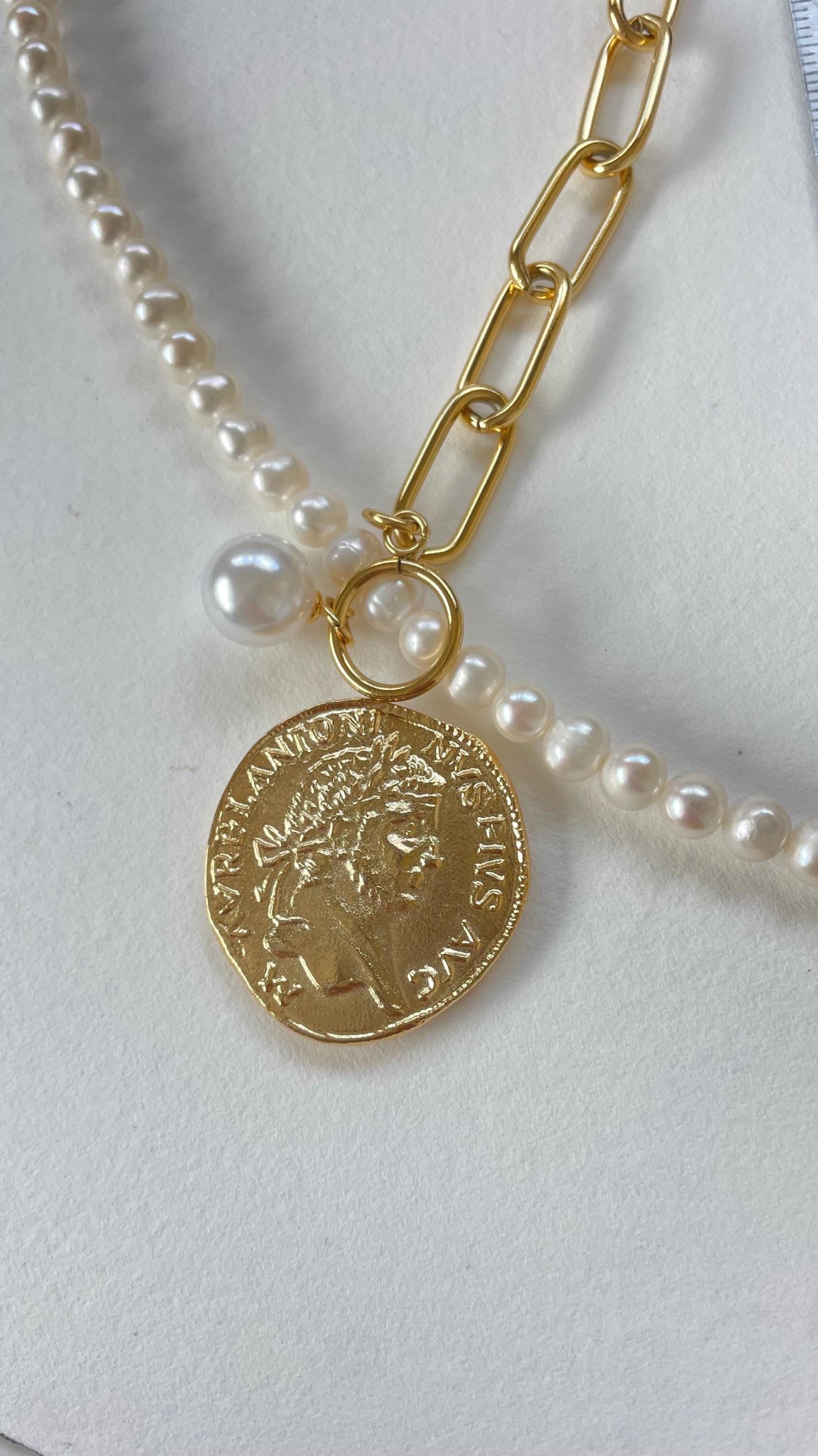 Aurelius Necklace - Pearl & Link Chain
