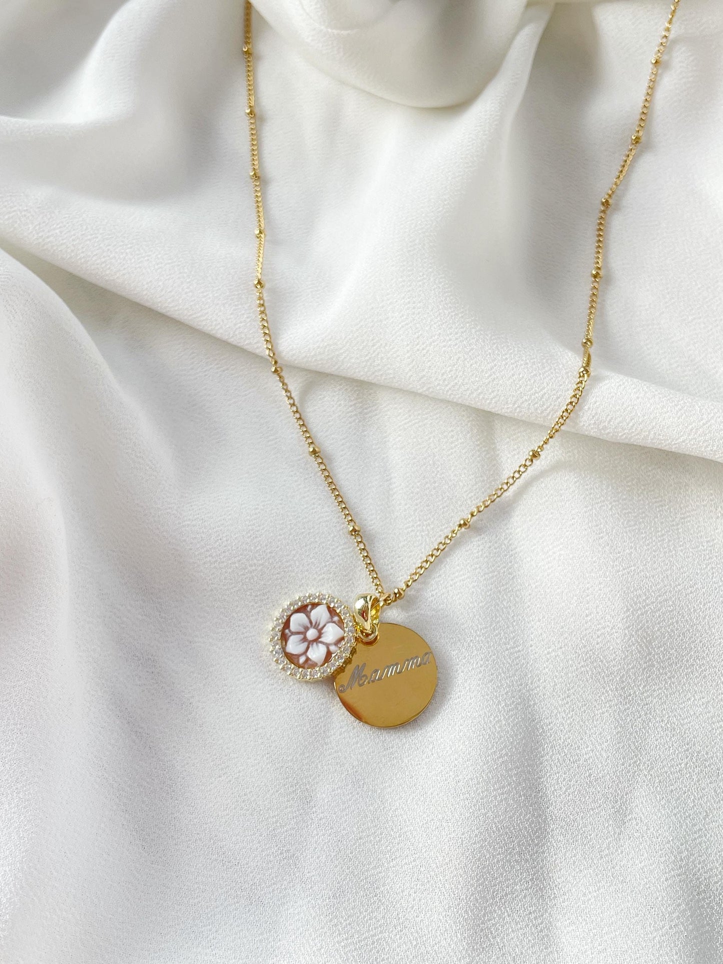CUSTOM NAME NECKLACE & PEARL