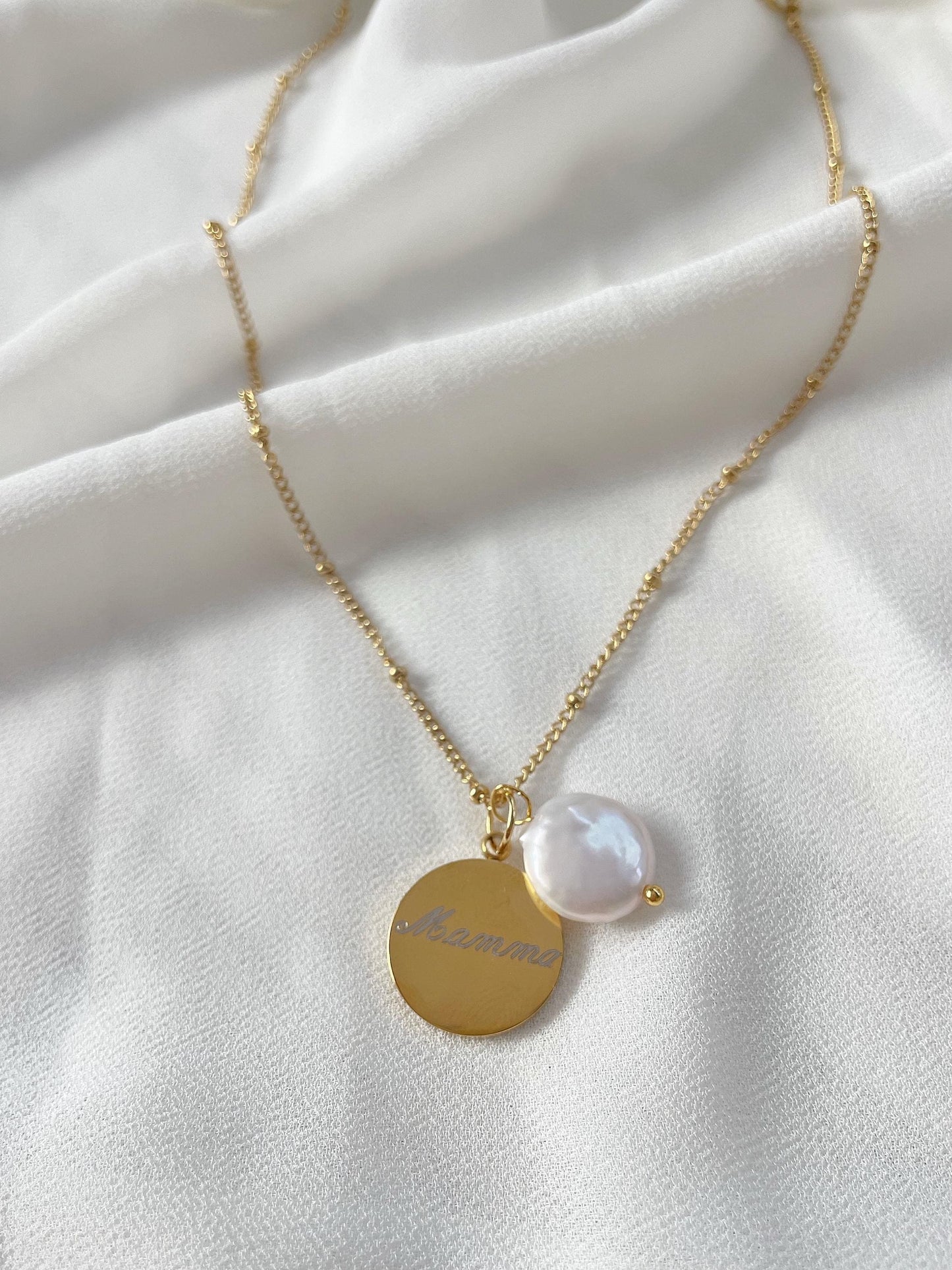 CUSTOM NAME NECKLACE & PEARL