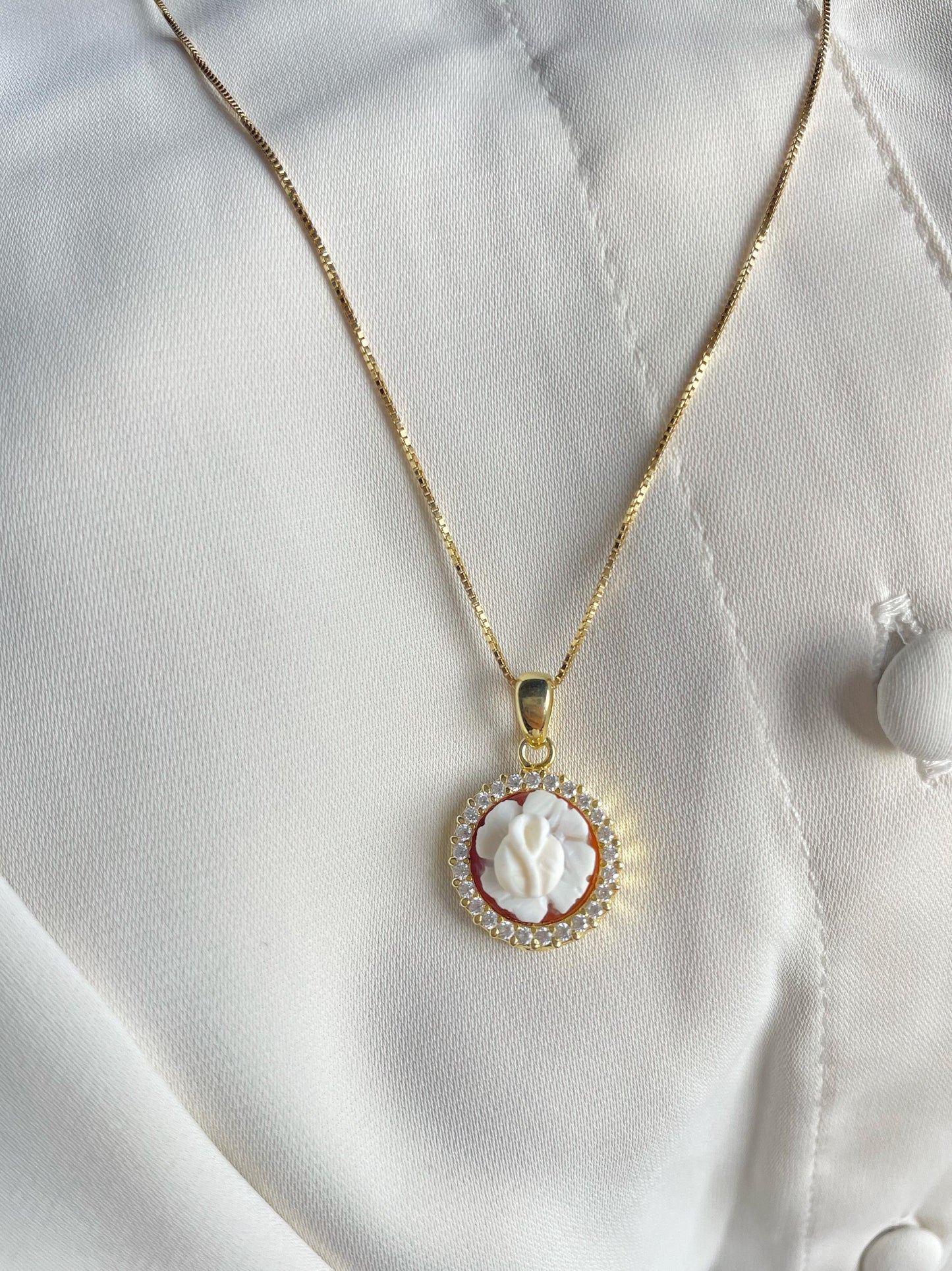 CUSTOM NAME PENDANT & ROSE CAMEO