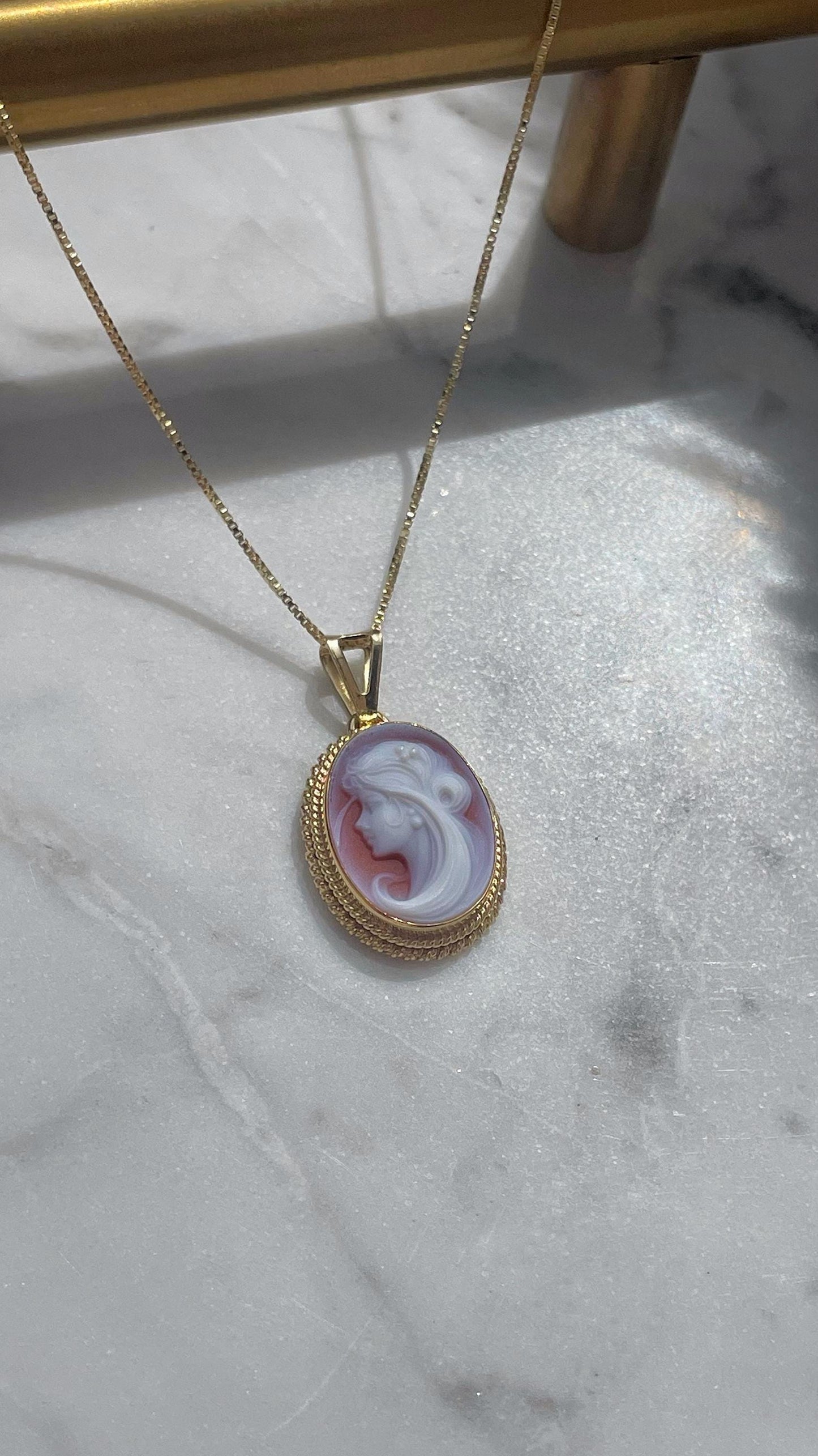 CHARMING LADY CAMEO