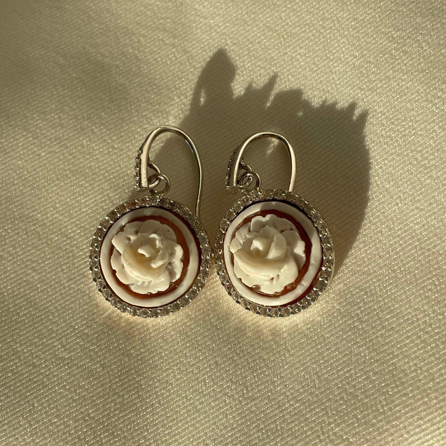 Silver Cameo earrings, drop earrings, glam earrings, wedding, anniversary gift, made in Italy, custom gift for her, bridal jewellery, cameo