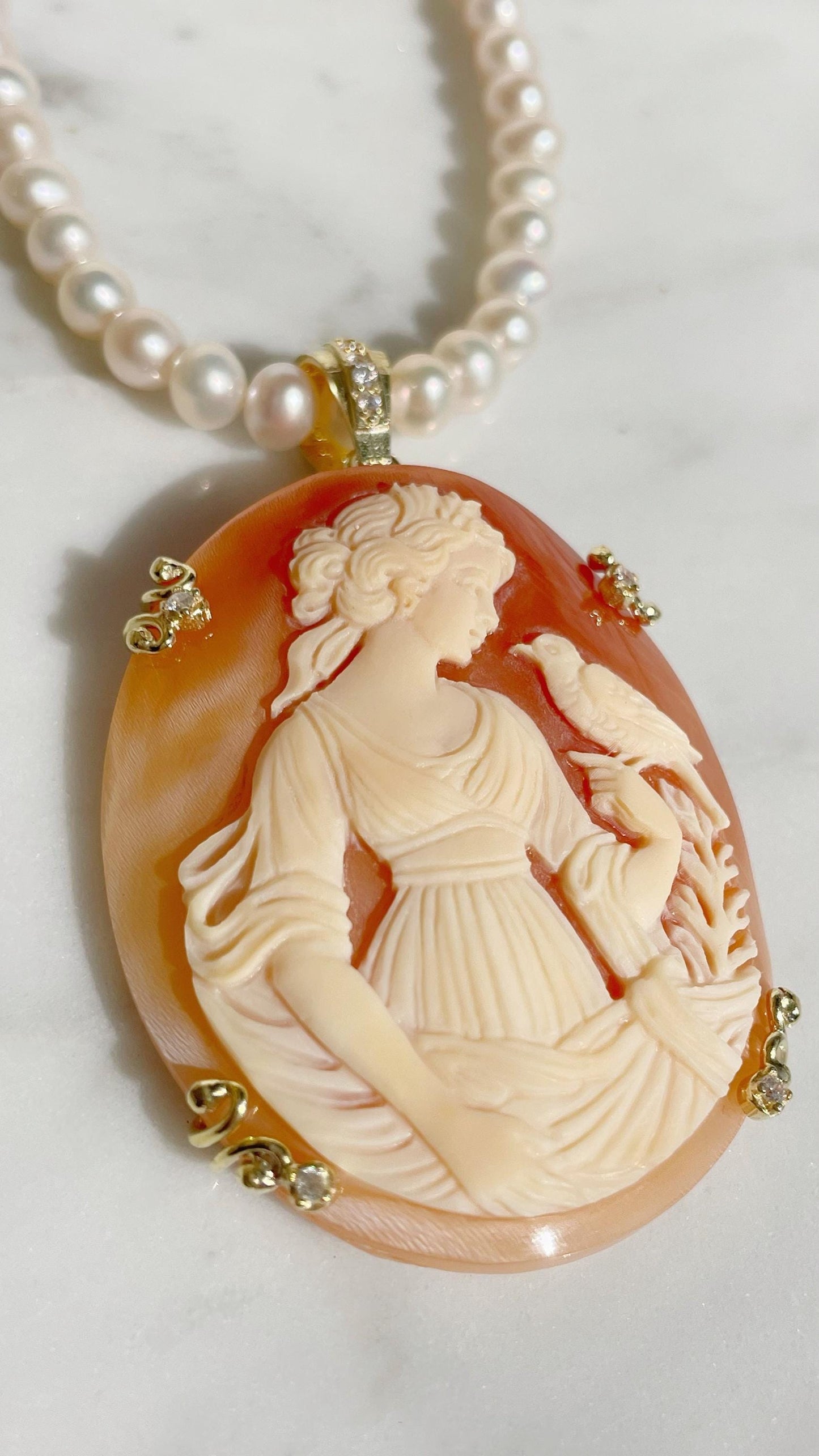 Lady and bird cameo necklace, personalised gift for her, bridal necklace, wedding, genuine Italian cameo, jewelry gift set, vintage cameo