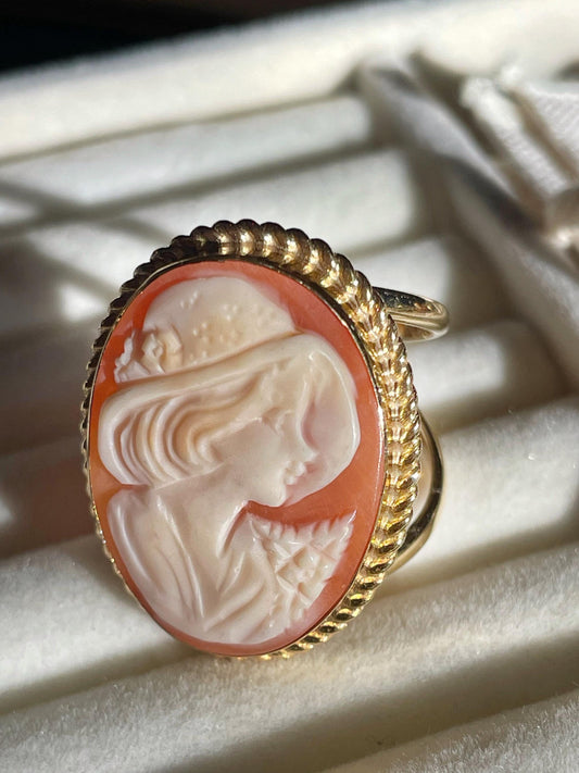 18k Gold Cameo Ring, made in Italy, adjustable ring, statement ring, sea shell cameo, camée, vintage hat, unique gift for her, FREE SHIPPING
