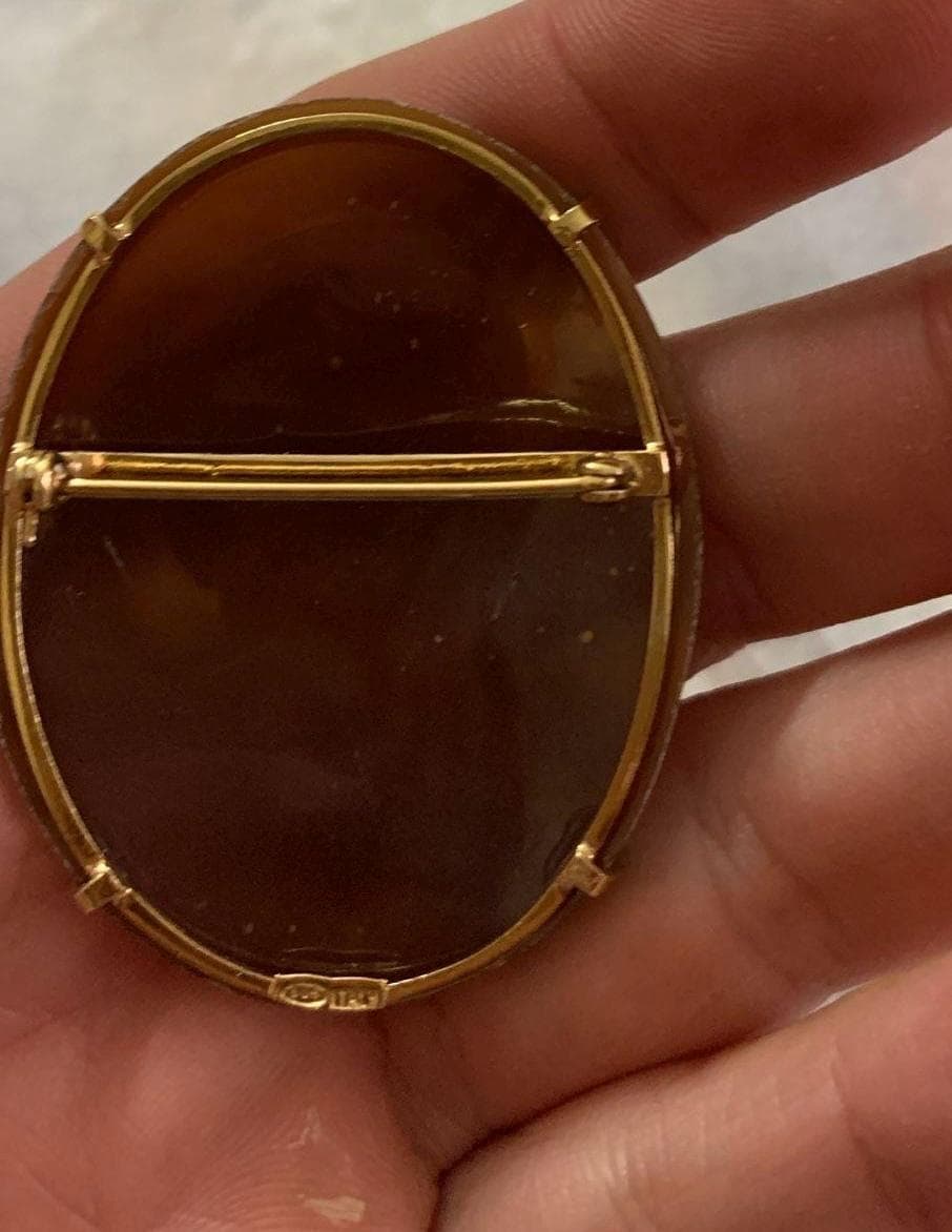 Personalised portrait cameo