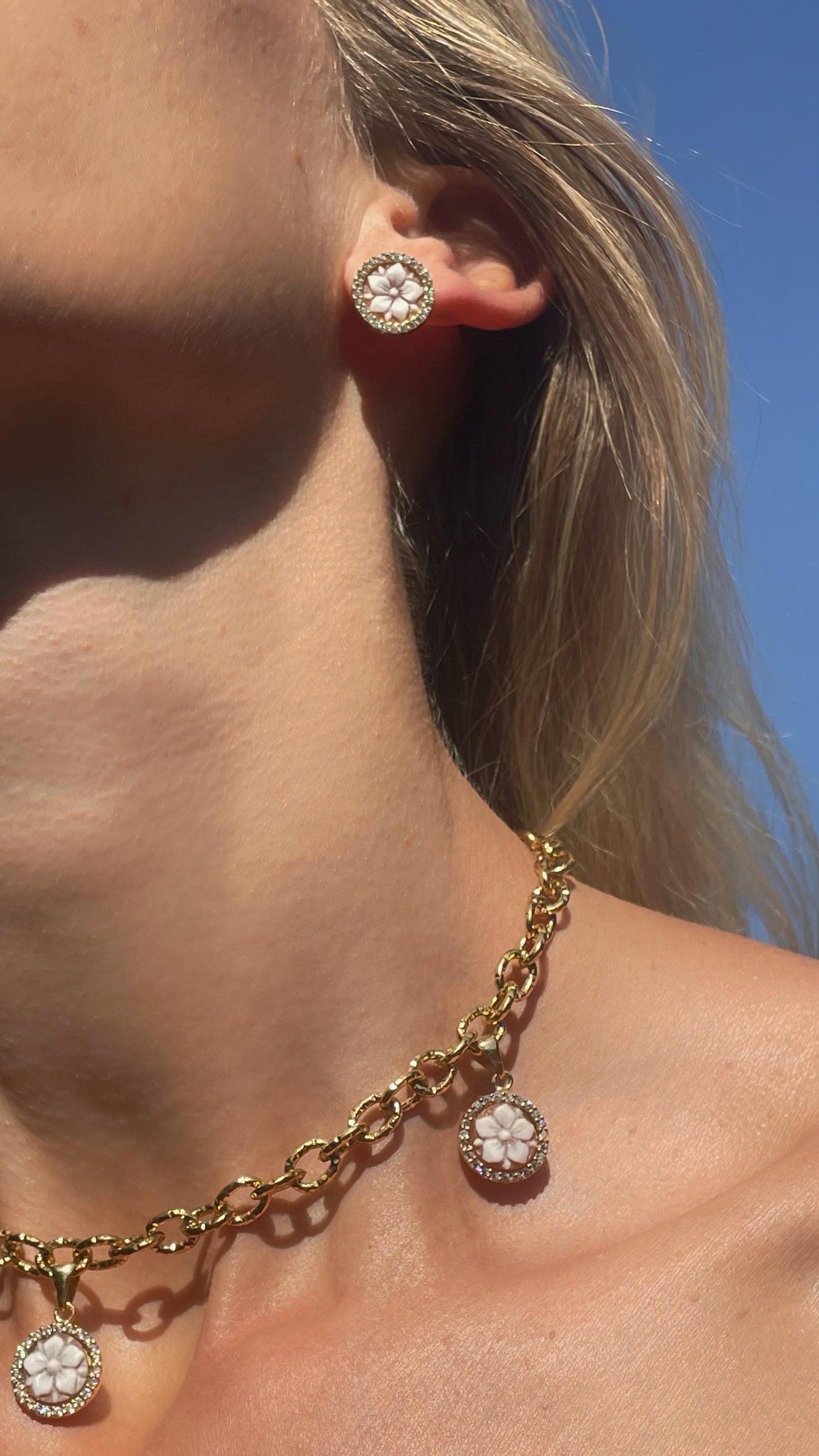 Choaker charm necklace, cable link chain necklace, flower cameo pendant, floral charm, 18k gold necklace, waterproof necklace, layered neckl