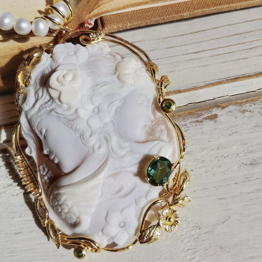 Genuine cameo, medallion necklace, golden necklace, silver sterling 925, personalised gift for her, bridal jewelry, wedding gift, emerald
