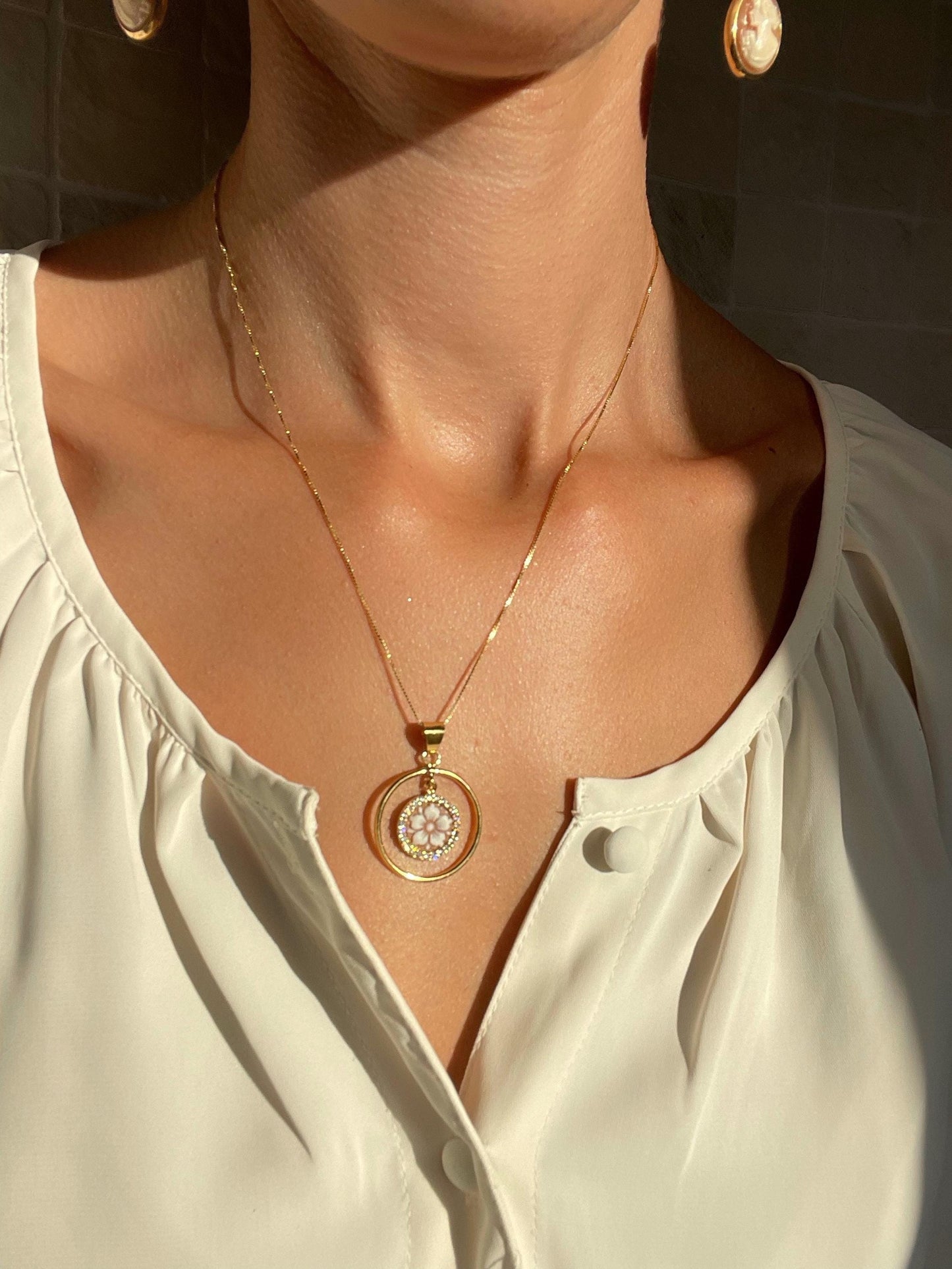 Floral Cameo necklace, minimalistic dainty necklace, gold jewelry, gift for her, made in Italy, bridal jewellery, wedding gift, personalised