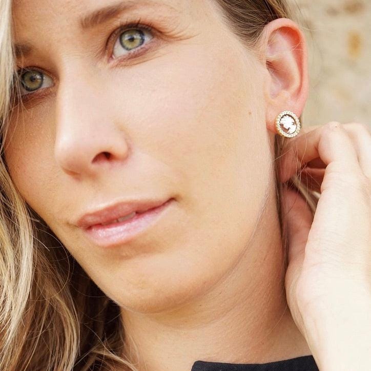 Handmade Cameo Earrings, 18K gold earrings, vintage earrings, anniversary wedding gift, made in Italy, minimalist earrings, stud earrings
